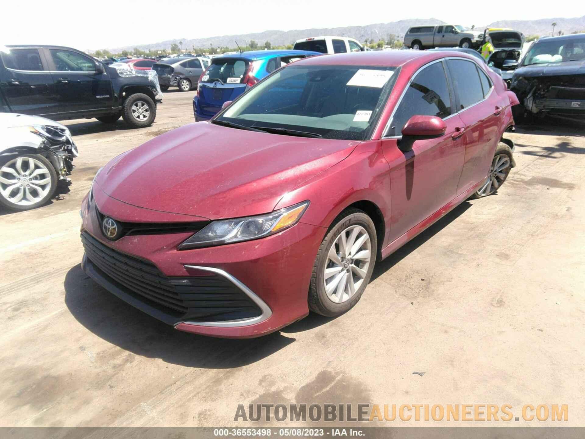 4T1C11AK5MU592943 TOYOTA CAMRY 2021