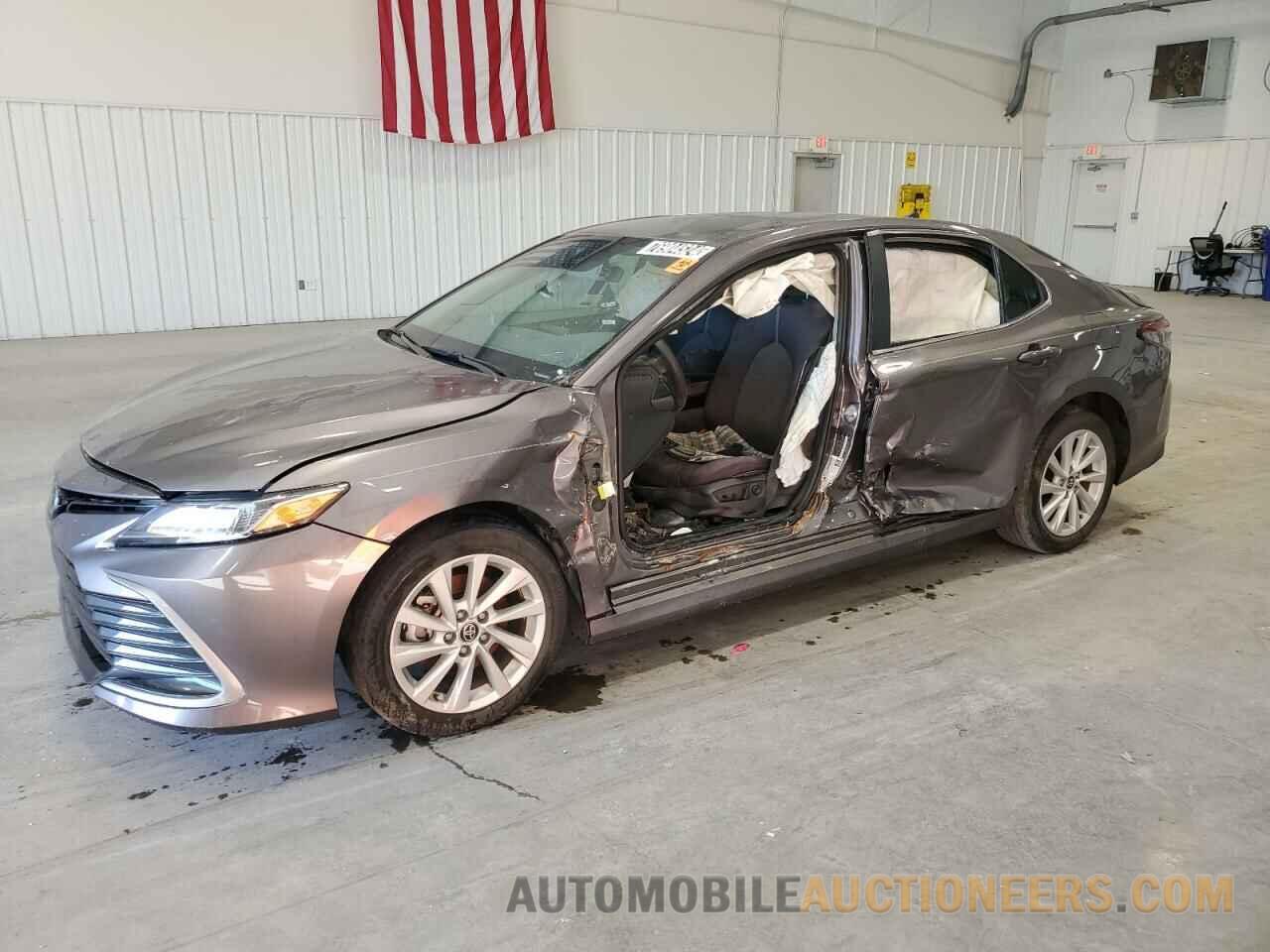 4T1C11AK5MU600250 TOYOTA CAMRY 2021