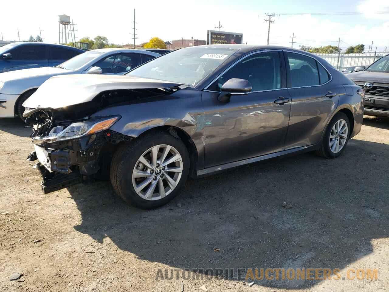 4T1C11AK5MU601138 TOYOTA CAMRY 2021