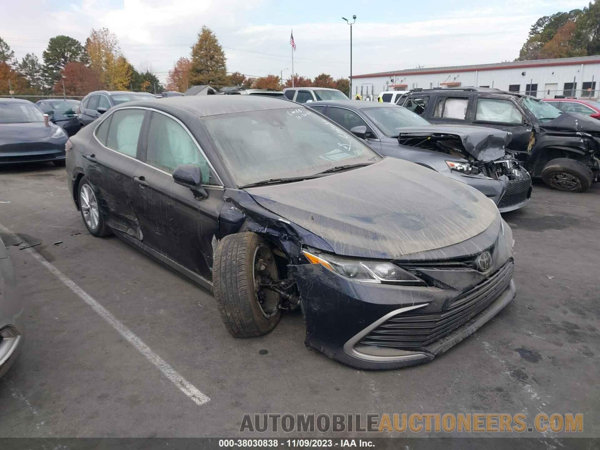 4T1C11AK5MU616030 TOYOTA CAMRY 2021