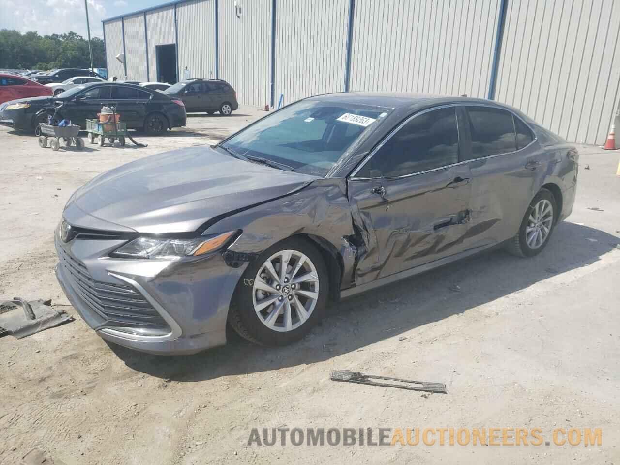 4T1C11AK5NU005903 TOYOTA CAMRY 2022