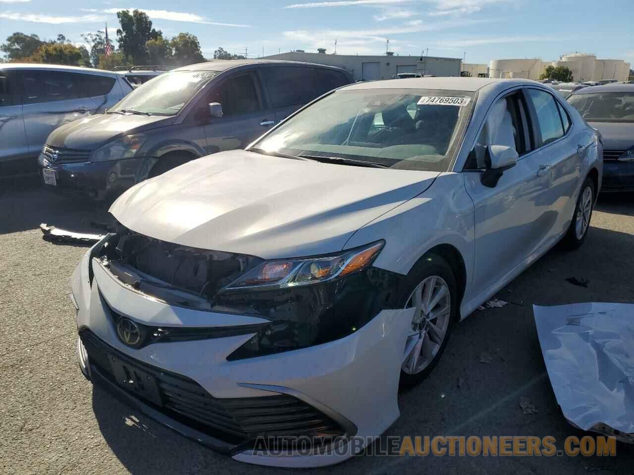 4T1C11AK5NU014245 TOYOTA CAMRY 2022