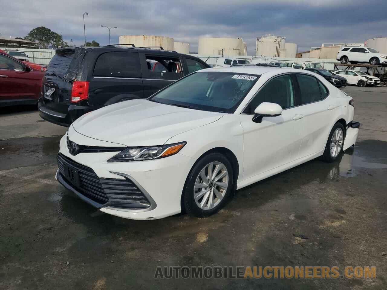 4T1C11AK5NU030798 TOYOTA CAMRY 2022