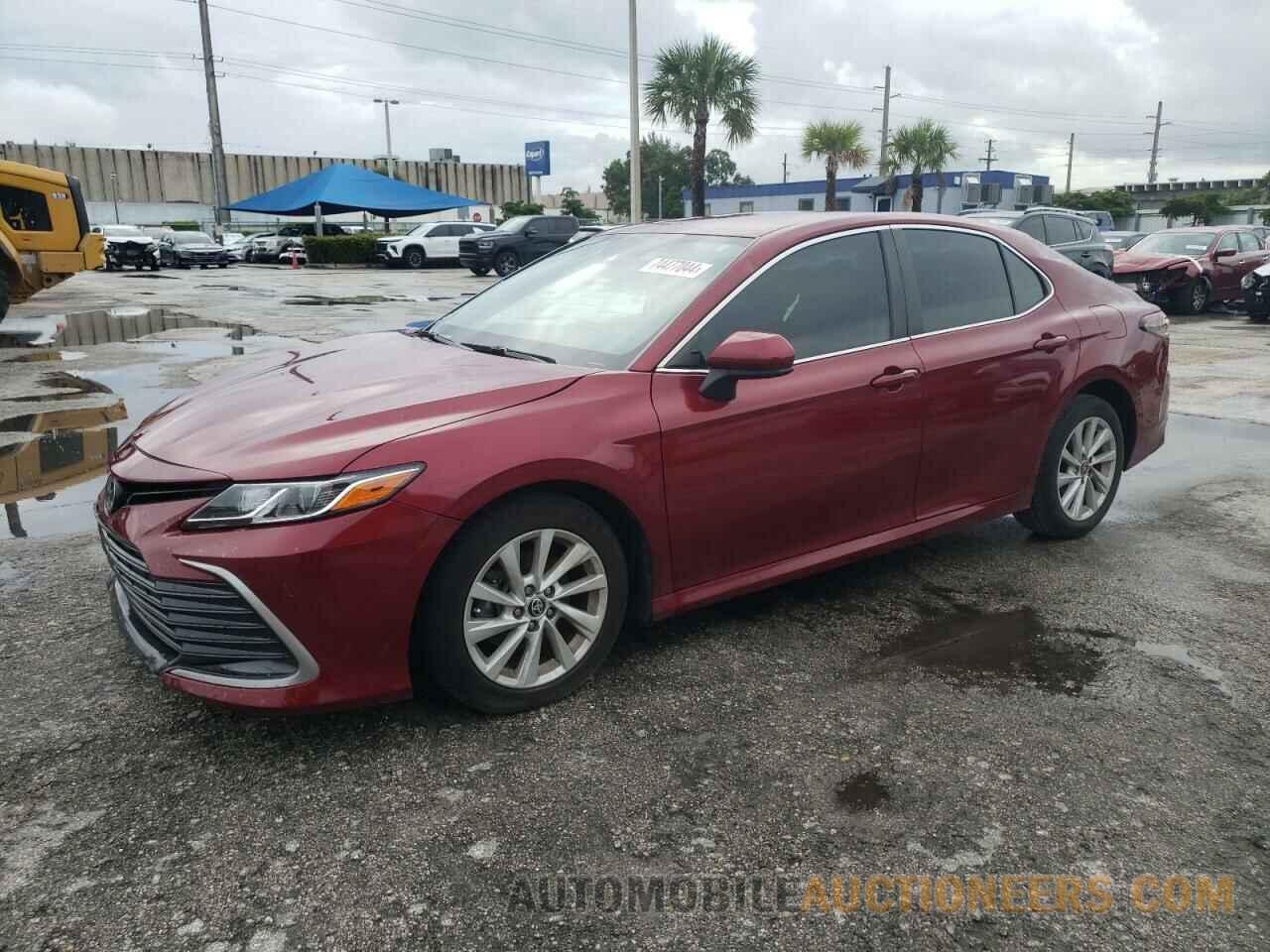 4T1C11AK5NU036195 TOYOTA CAMRY 2022