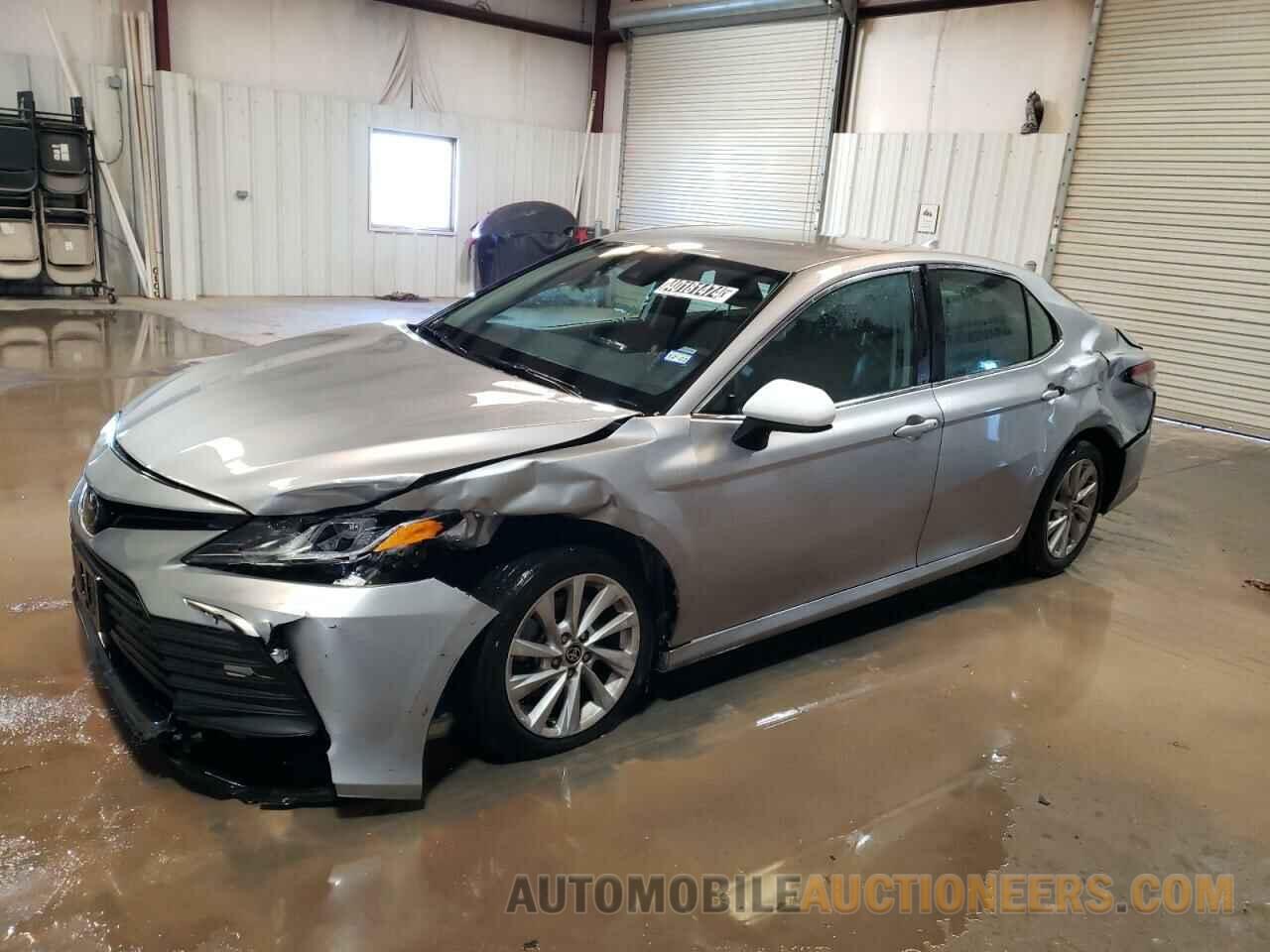 4T1C11AK5NU648428 TOYOTA CAMRY 2022