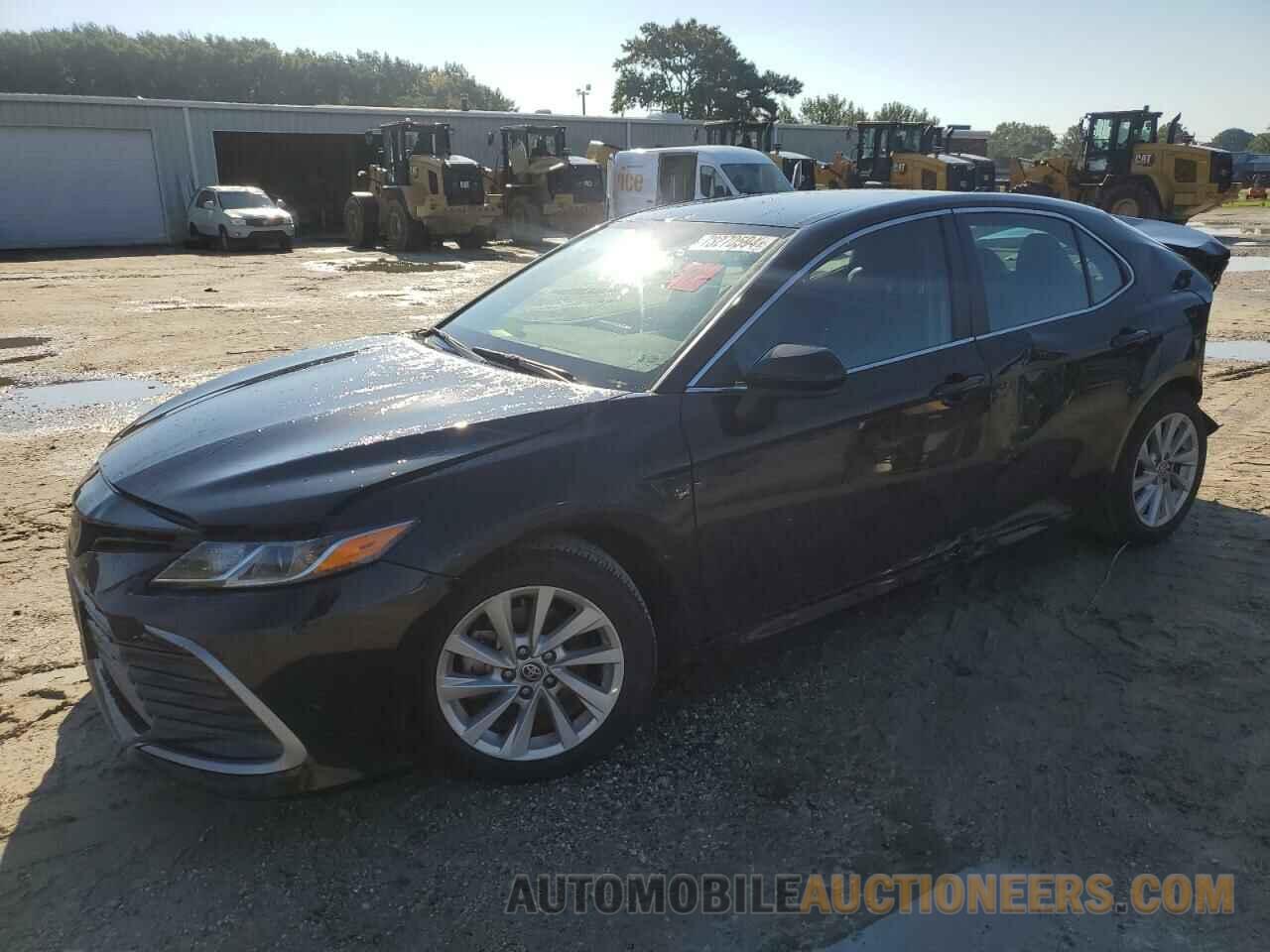 4T1C11AK5NU648963 TOYOTA CAMRY 2022