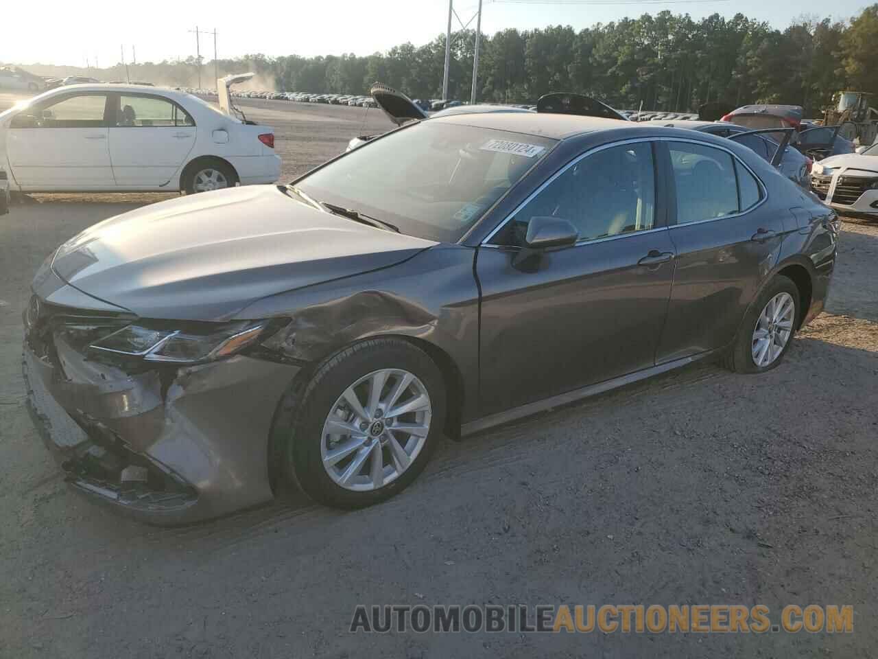 4T1C11AK5RU910387 TOYOTA CAMRY 2024