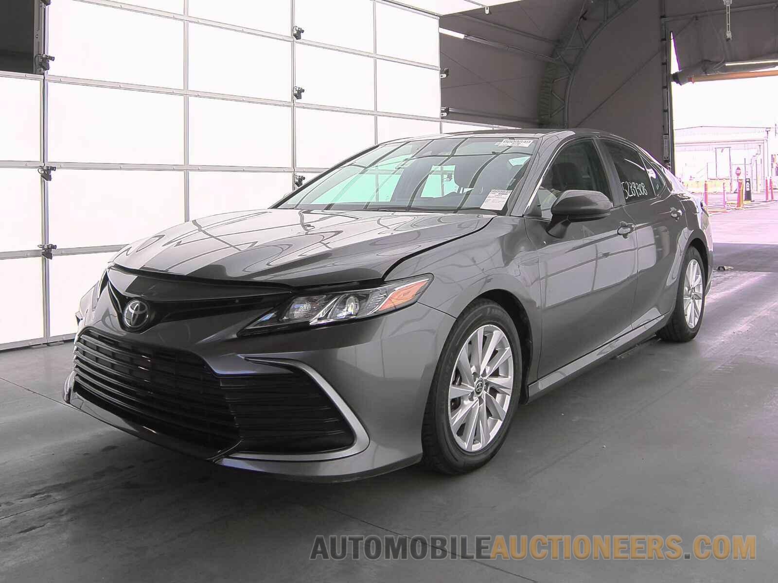 4T1C11AK6MU438659 Toyota Camry 2021