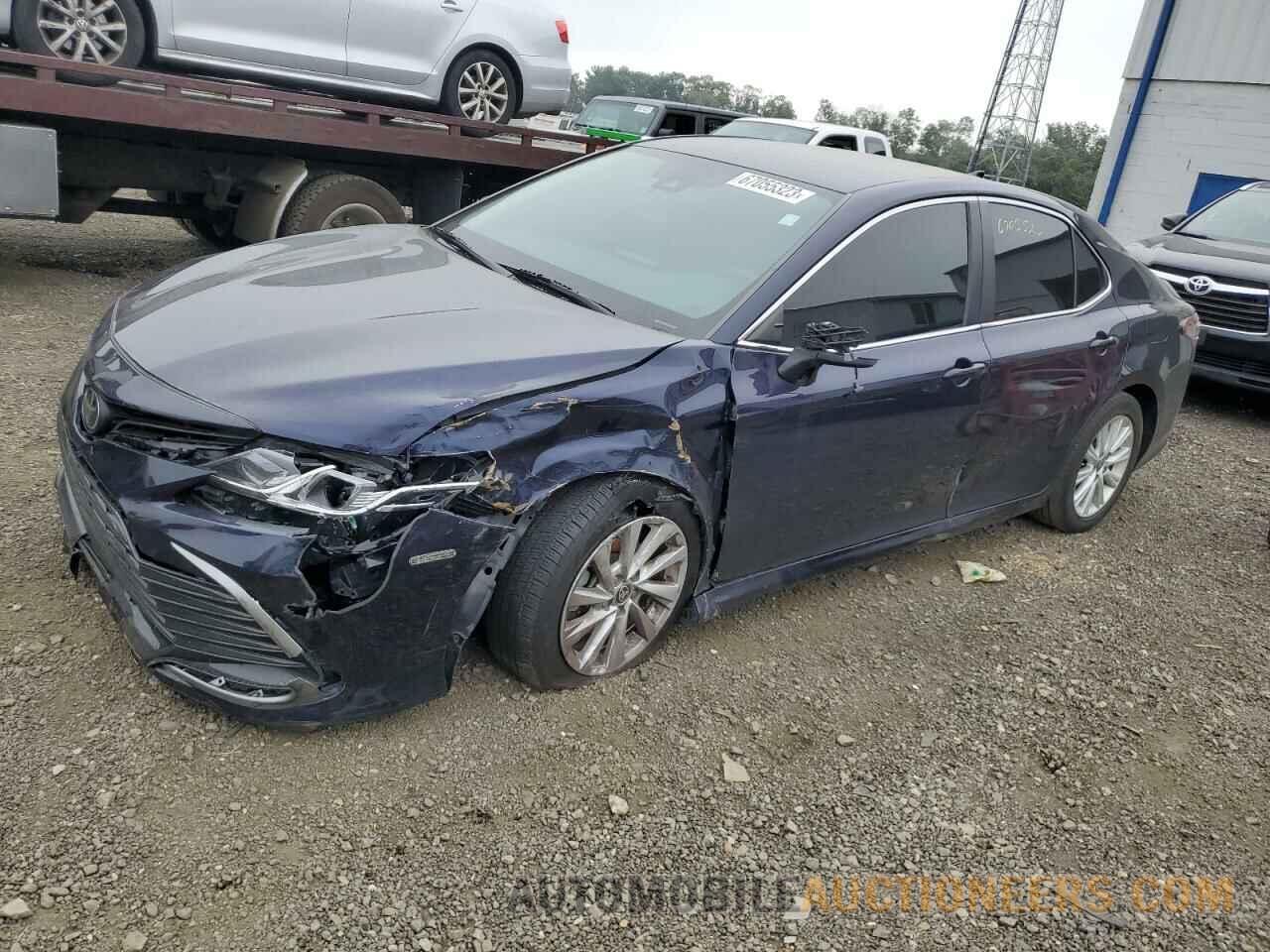 4T1C11AK6MU443134 TOYOTA CAMRY 2021