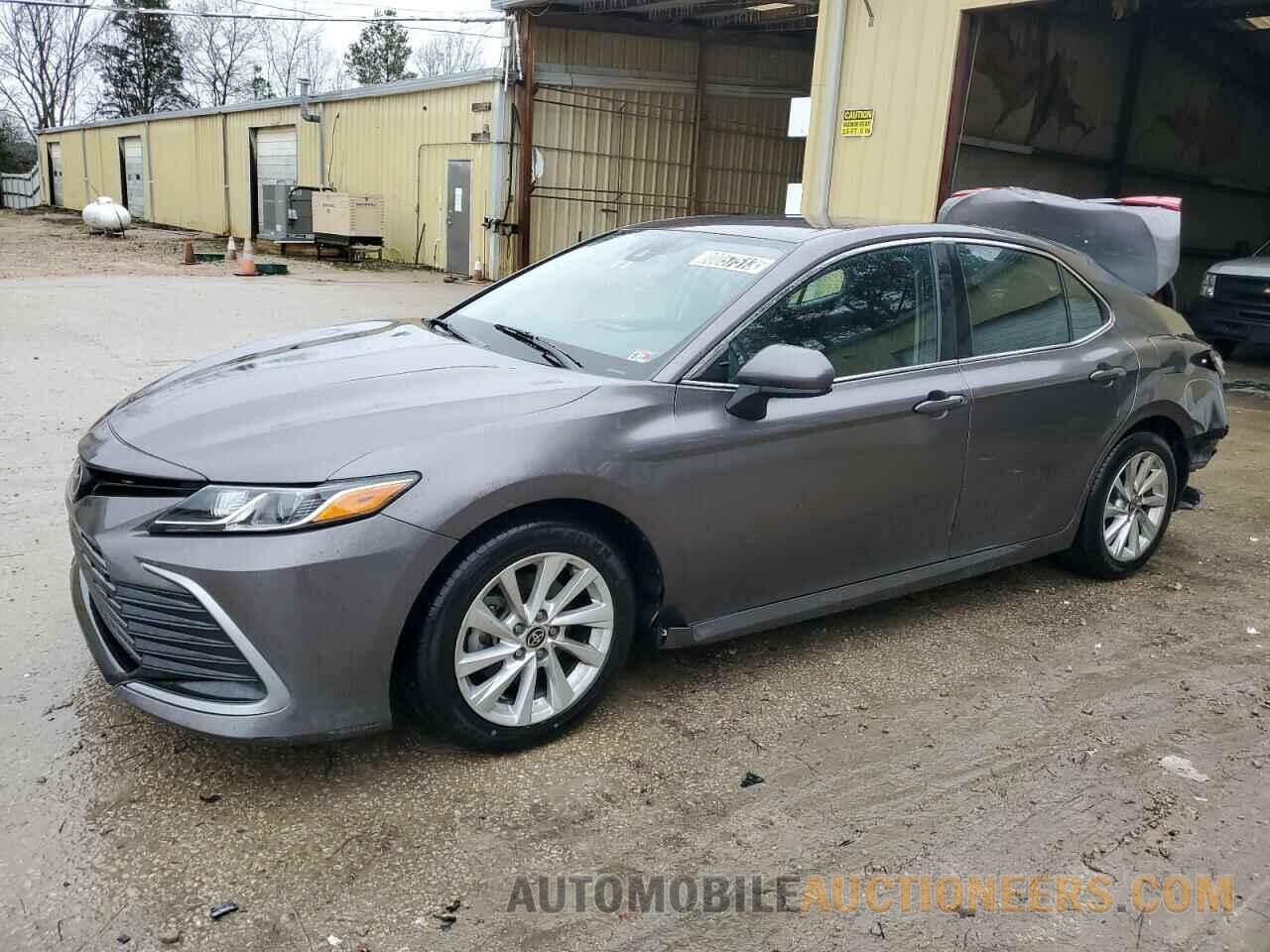 4T1C11AK6MU468227 TOYOTA CAMRY 2021