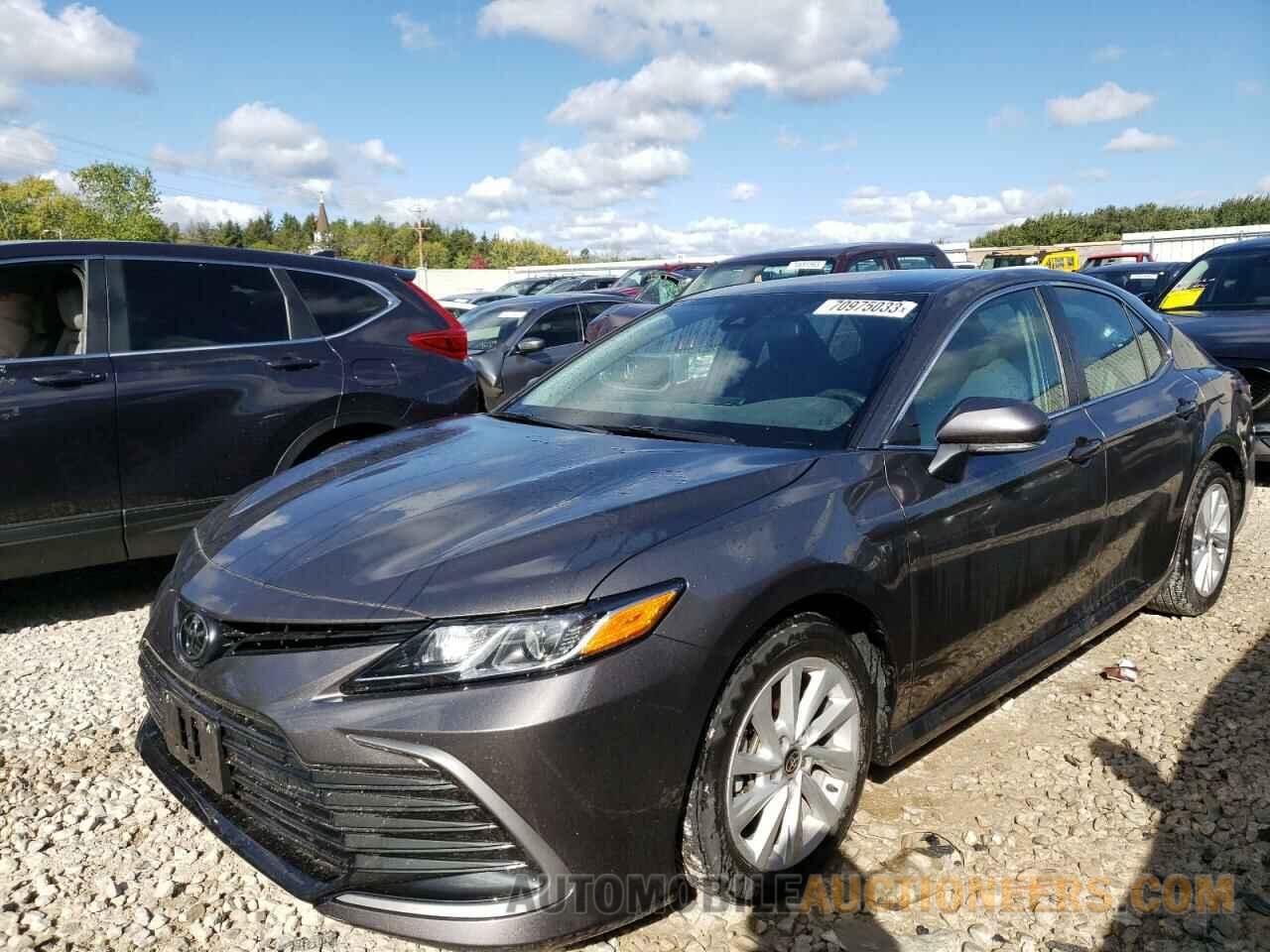 4T1C11AK6MU488302 TOYOTA CAMRY 2021