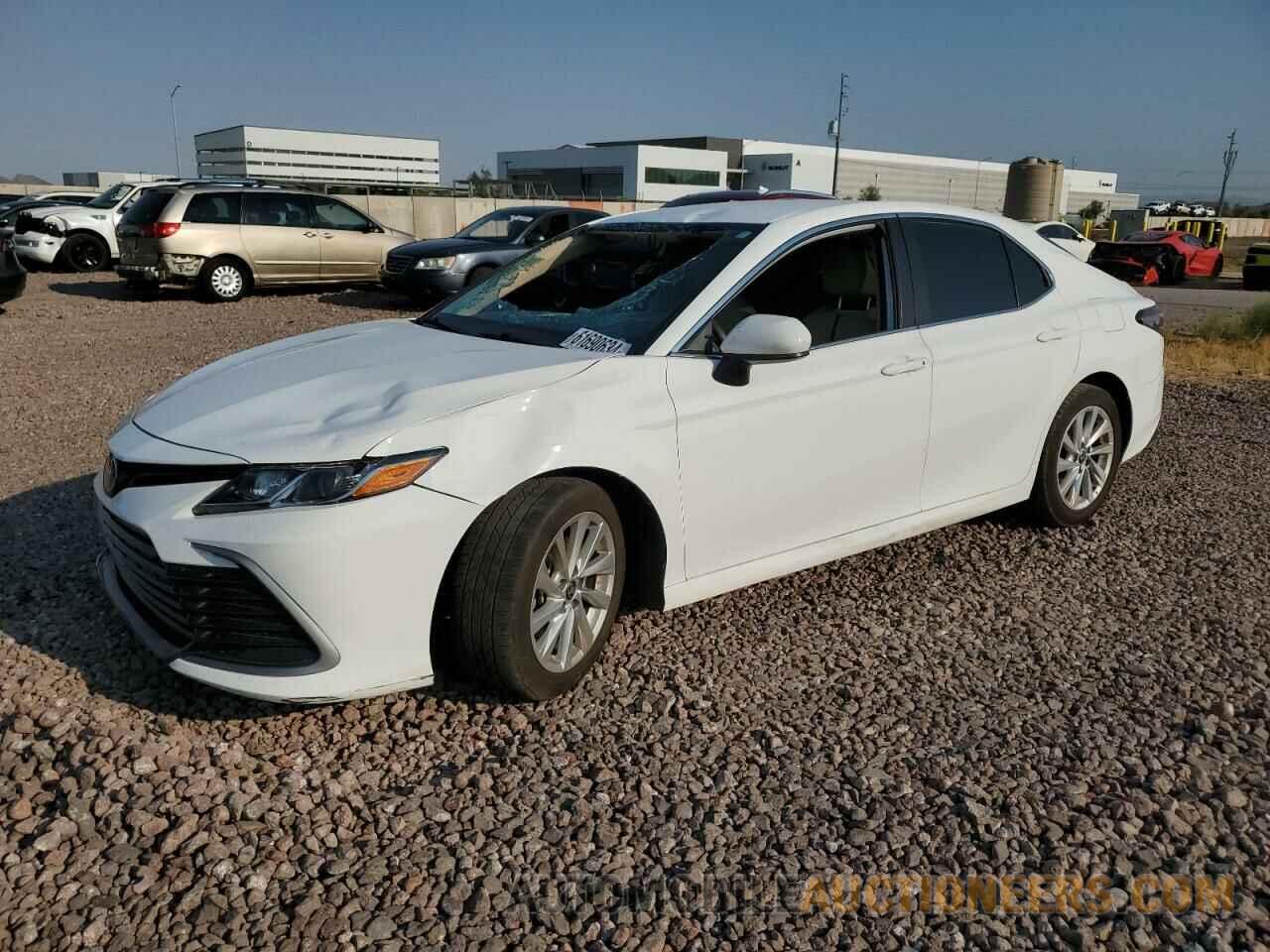 4T1C11AK6MU540396 TOYOTA CAMRY 2021