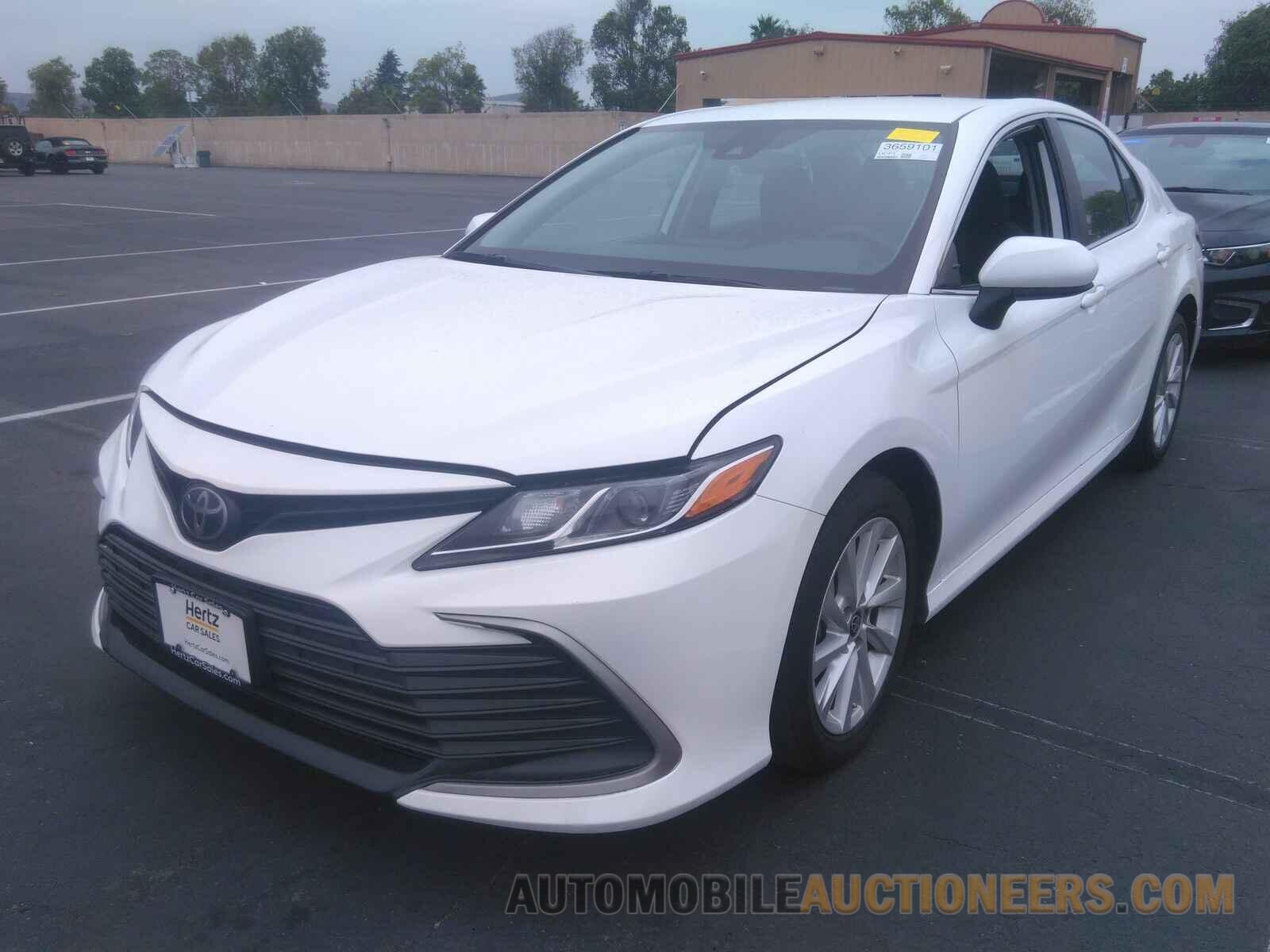 4T1C11AK6MU562253 Toyota Camry LE 2021