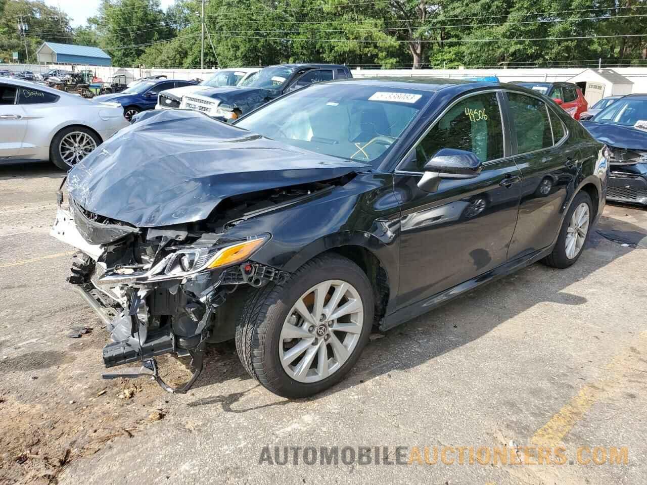 4T1C11AK6MU585032 TOYOTA CAMRY 2021