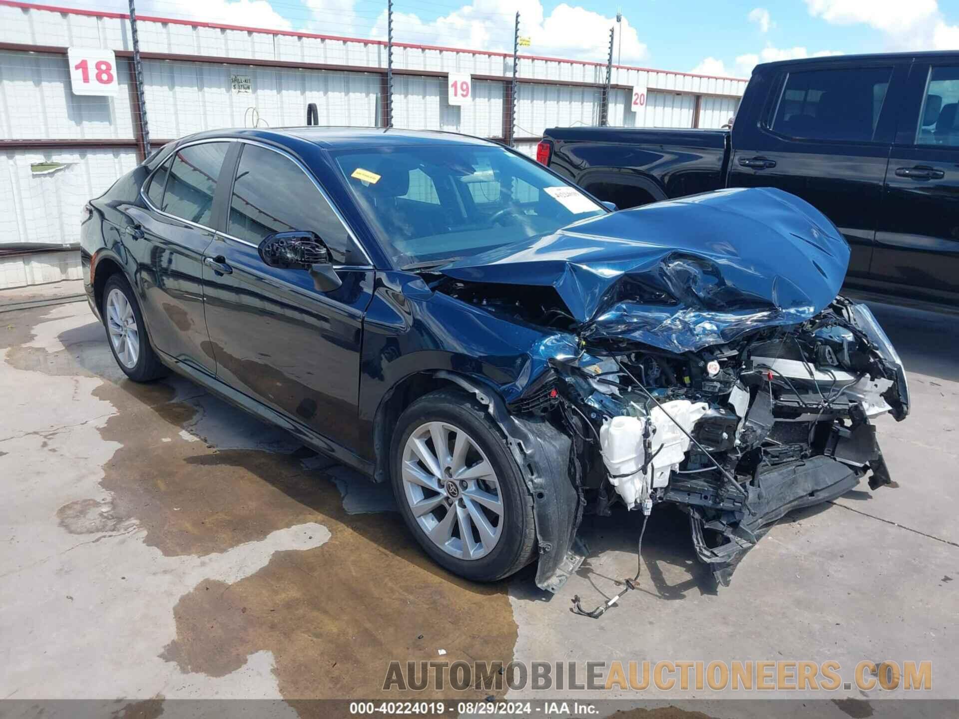 4T1C11AK6MU612603 TOYOTA CAMRY 2021