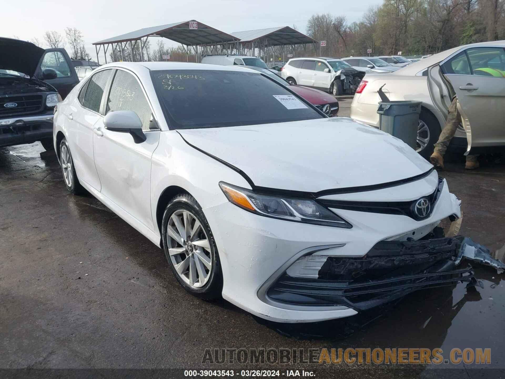 4T1C11AK6MU616022 TOYOTA CAMRY 2021