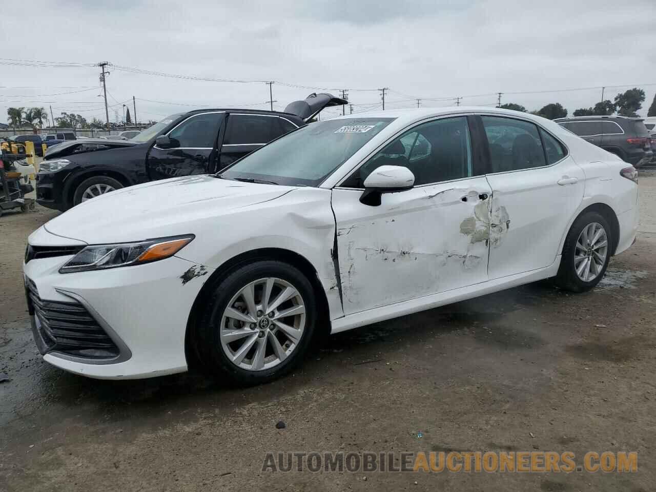 4T1C11AK6NU021740 TOYOTA CAMRY 2022