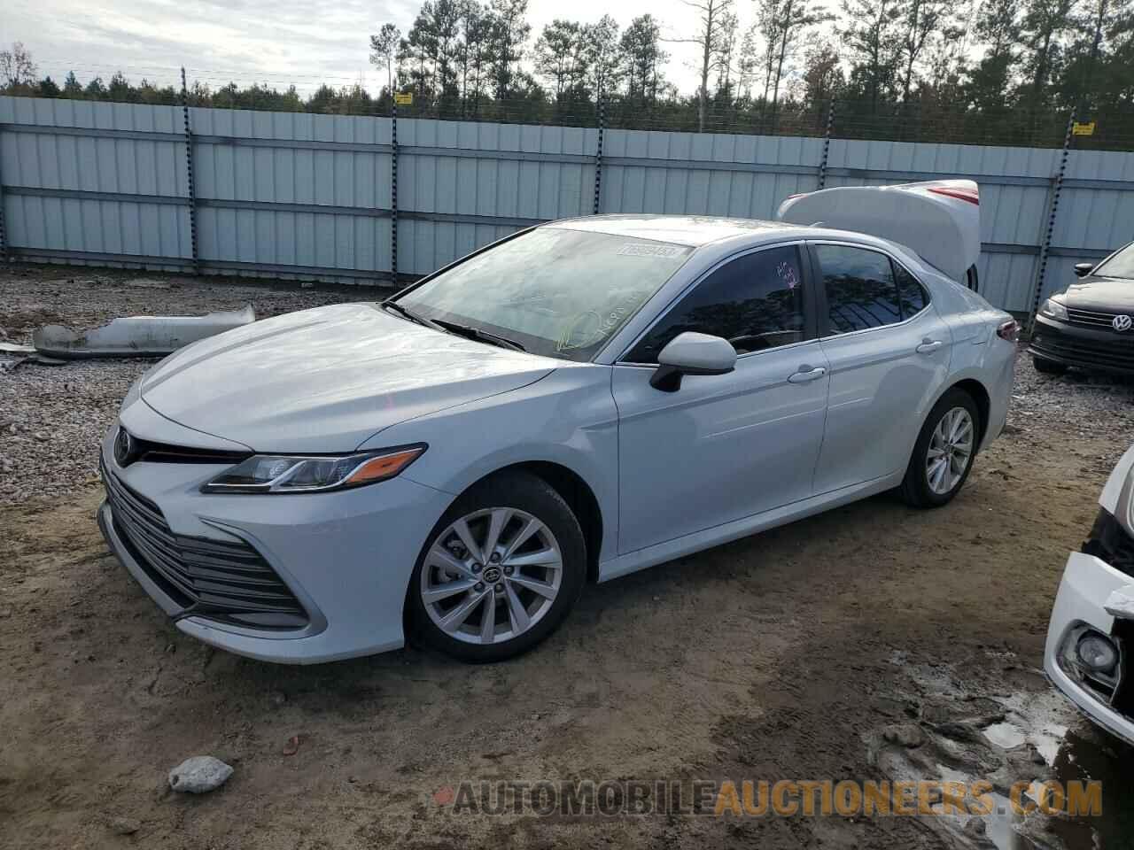 4T1C11AK6NU066077 TOYOTA CAMRY 2022