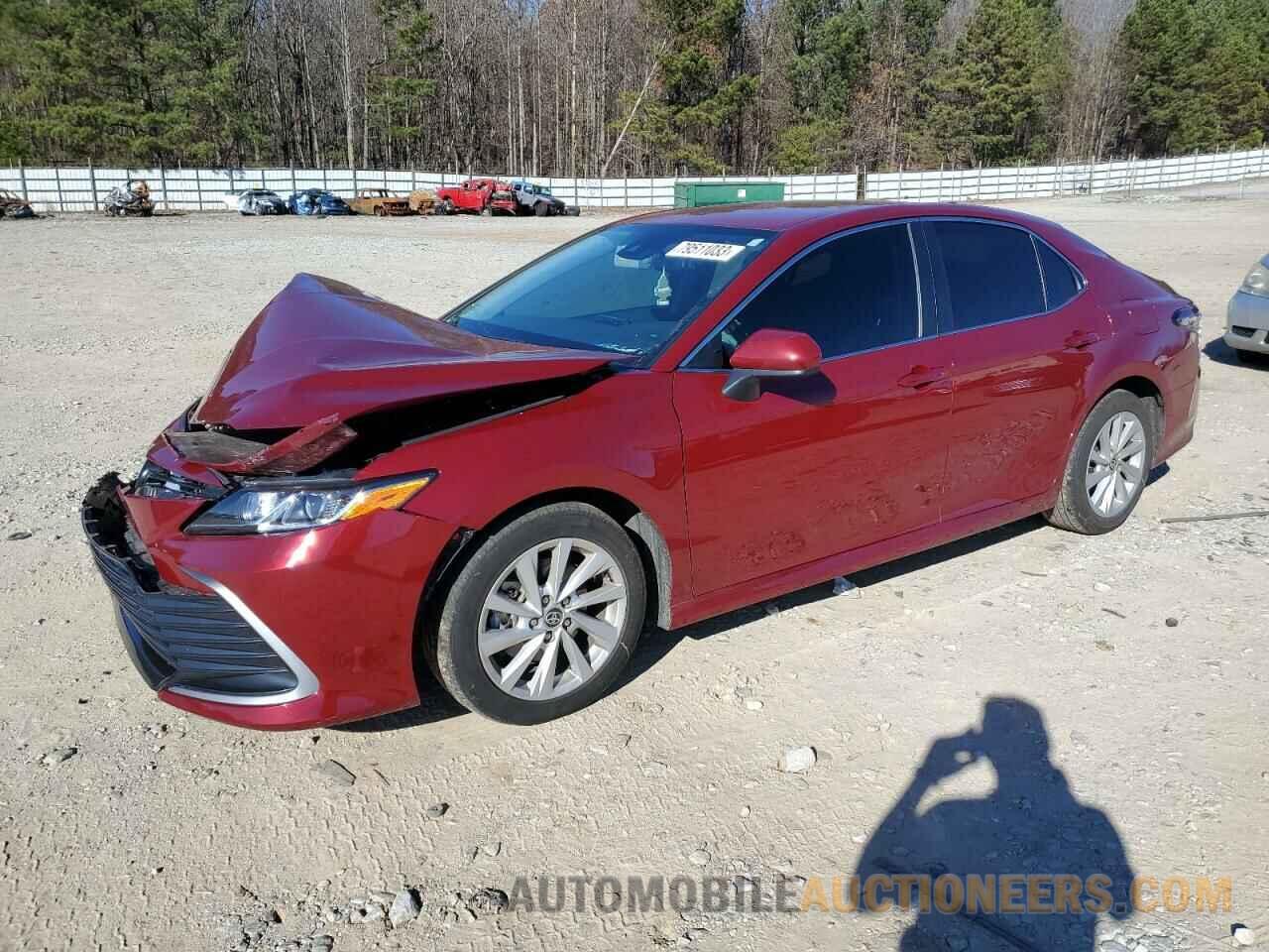 4T1C11AK6NU067150 TOYOTA CAMRY 2022