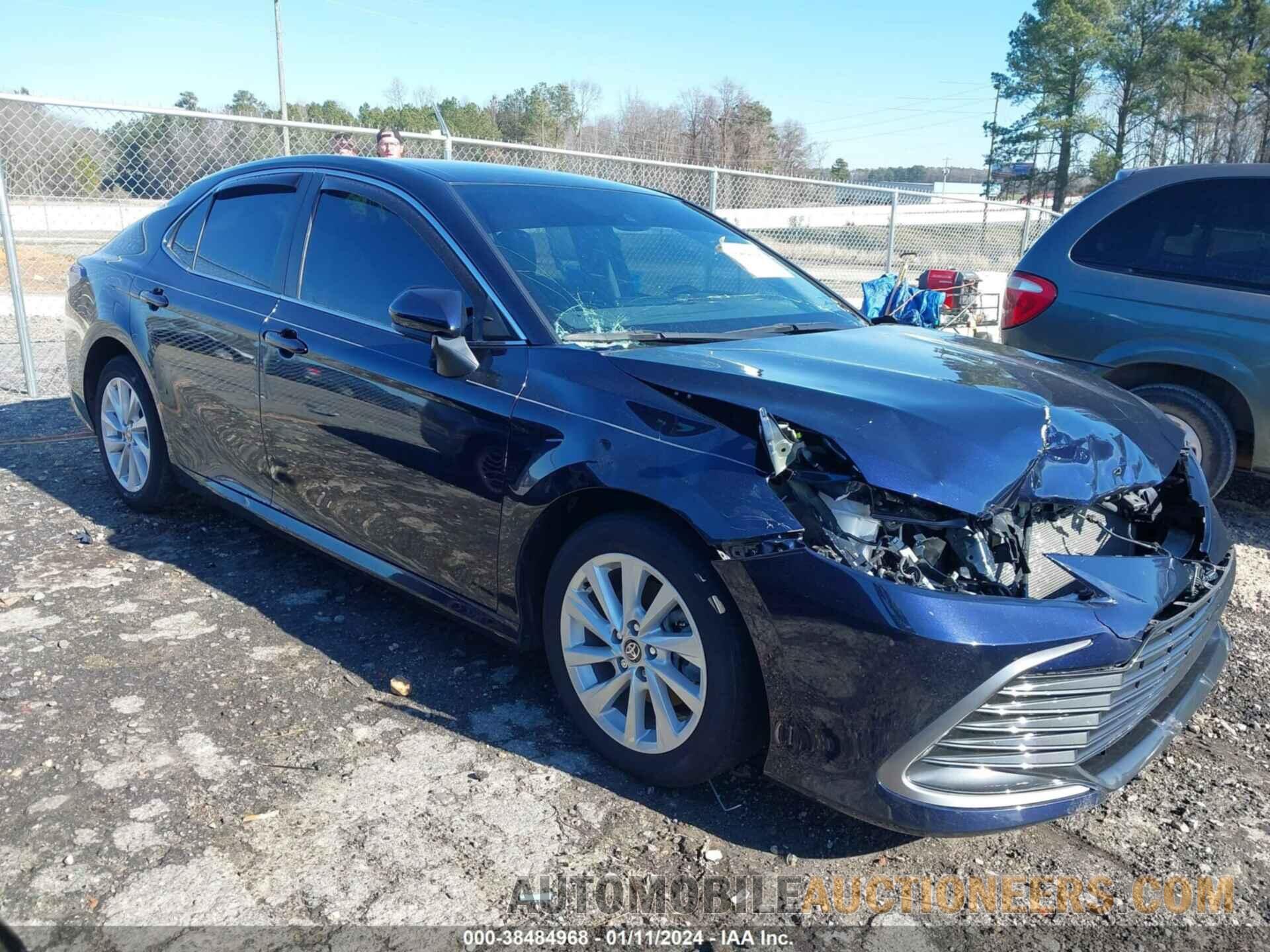 4T1C11AK6NU659180 TOYOTA CAMRY 2022