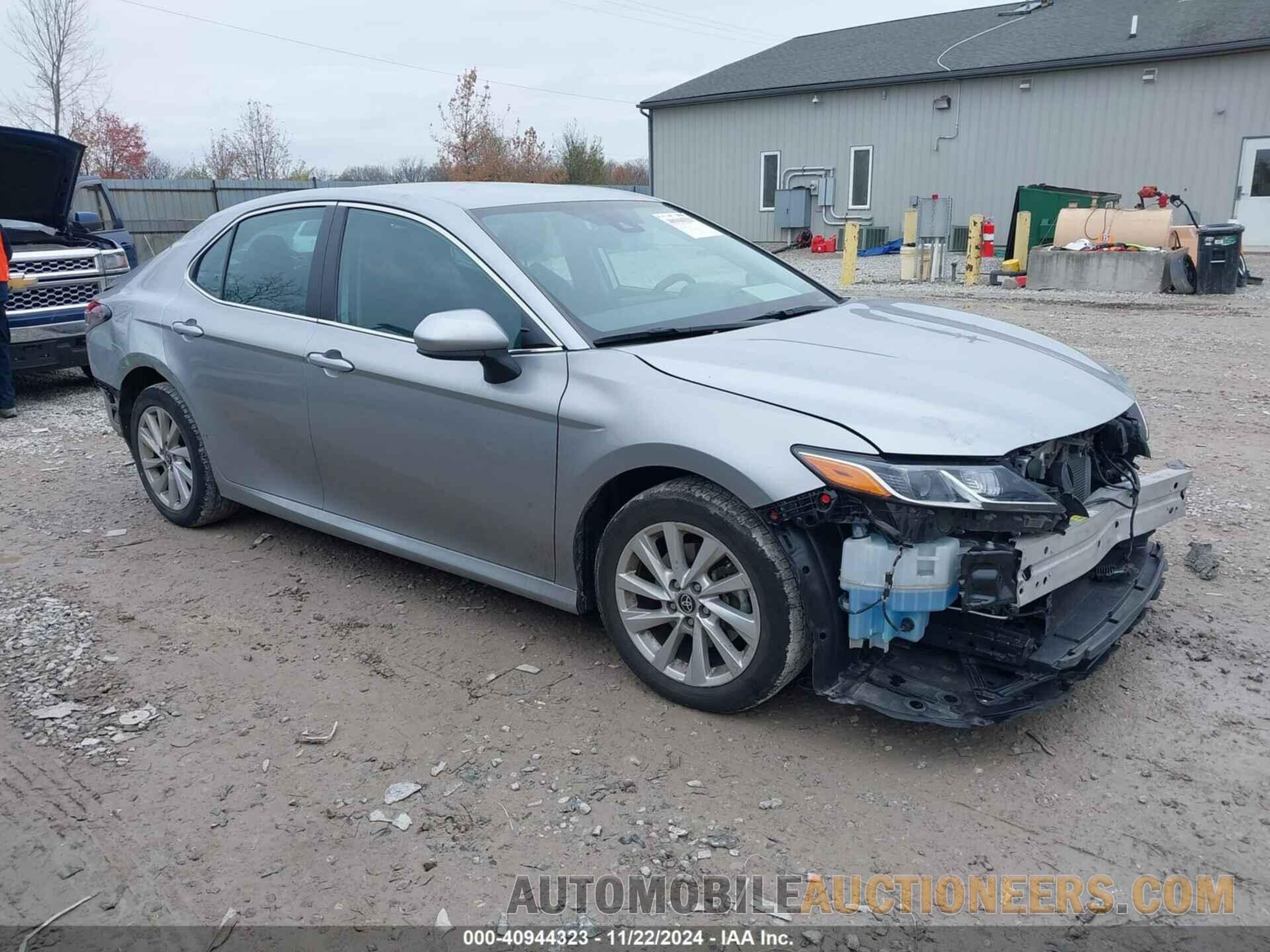 4T1C11AK6NU697461 TOYOTA CAMRY 2022