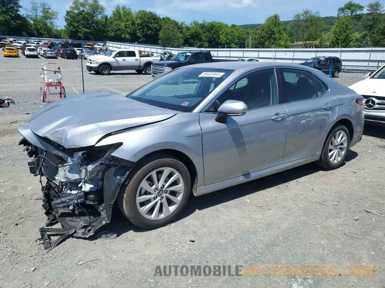 4T1C11AK6RU215903 TOYOTA CAMRY 2024