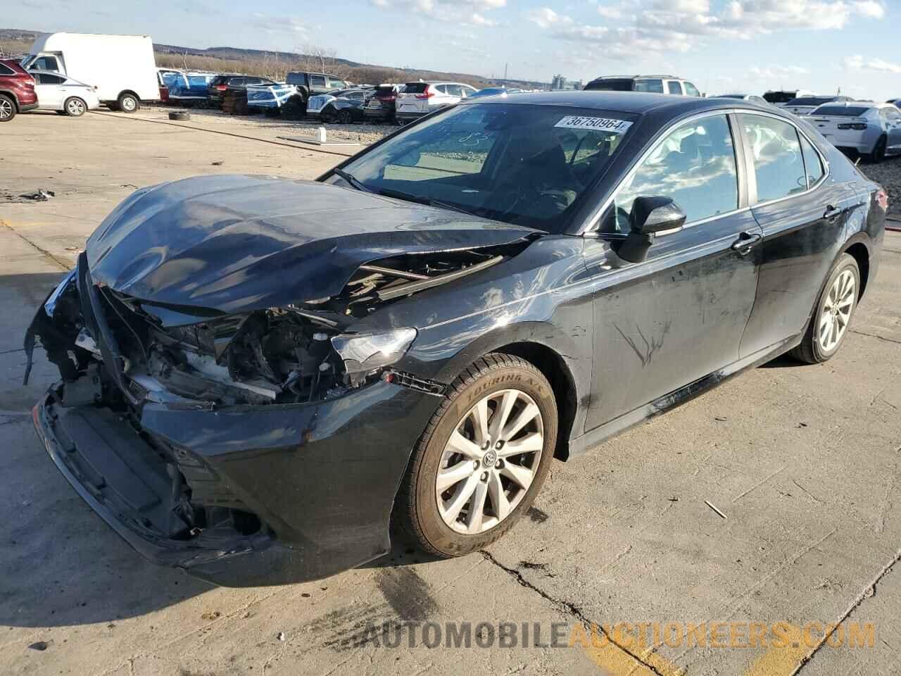 4T1C11AK7LU920877 TOYOTA CAMRY 2020