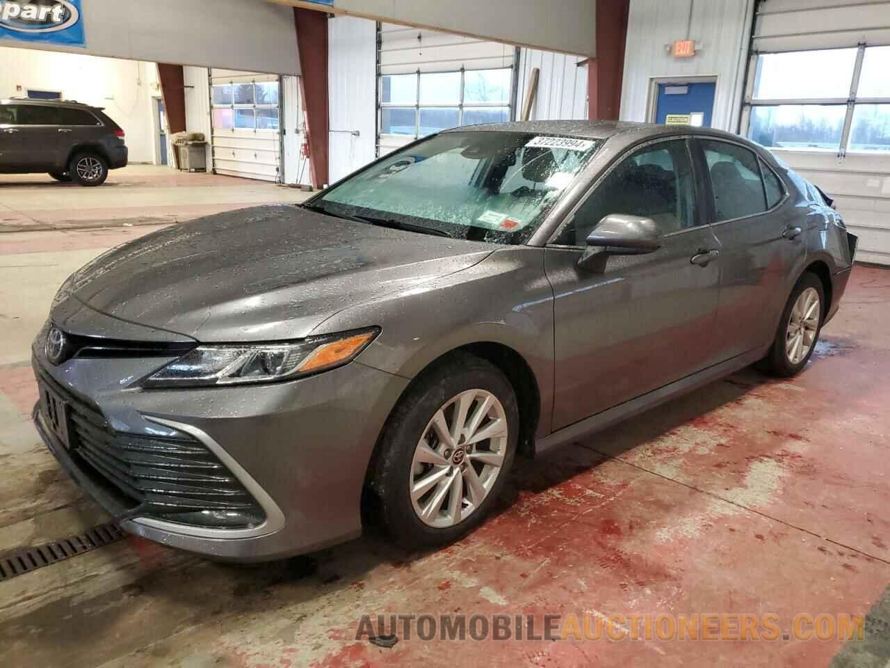 4T1C11AK7MU443594 TOYOTA CAMRY 2021