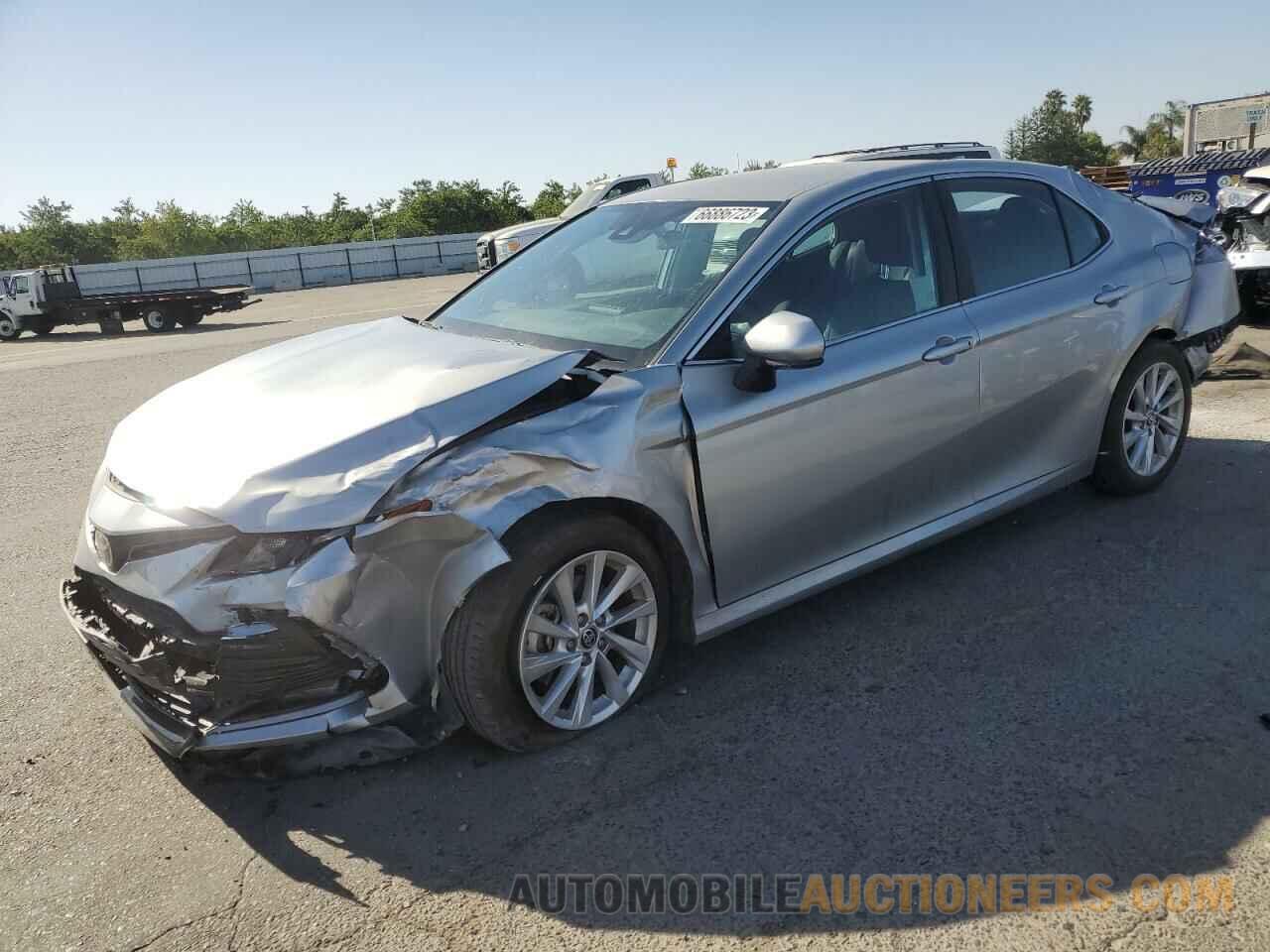 4T1C11AK7MU445605 TOYOTA CAMRY 2021