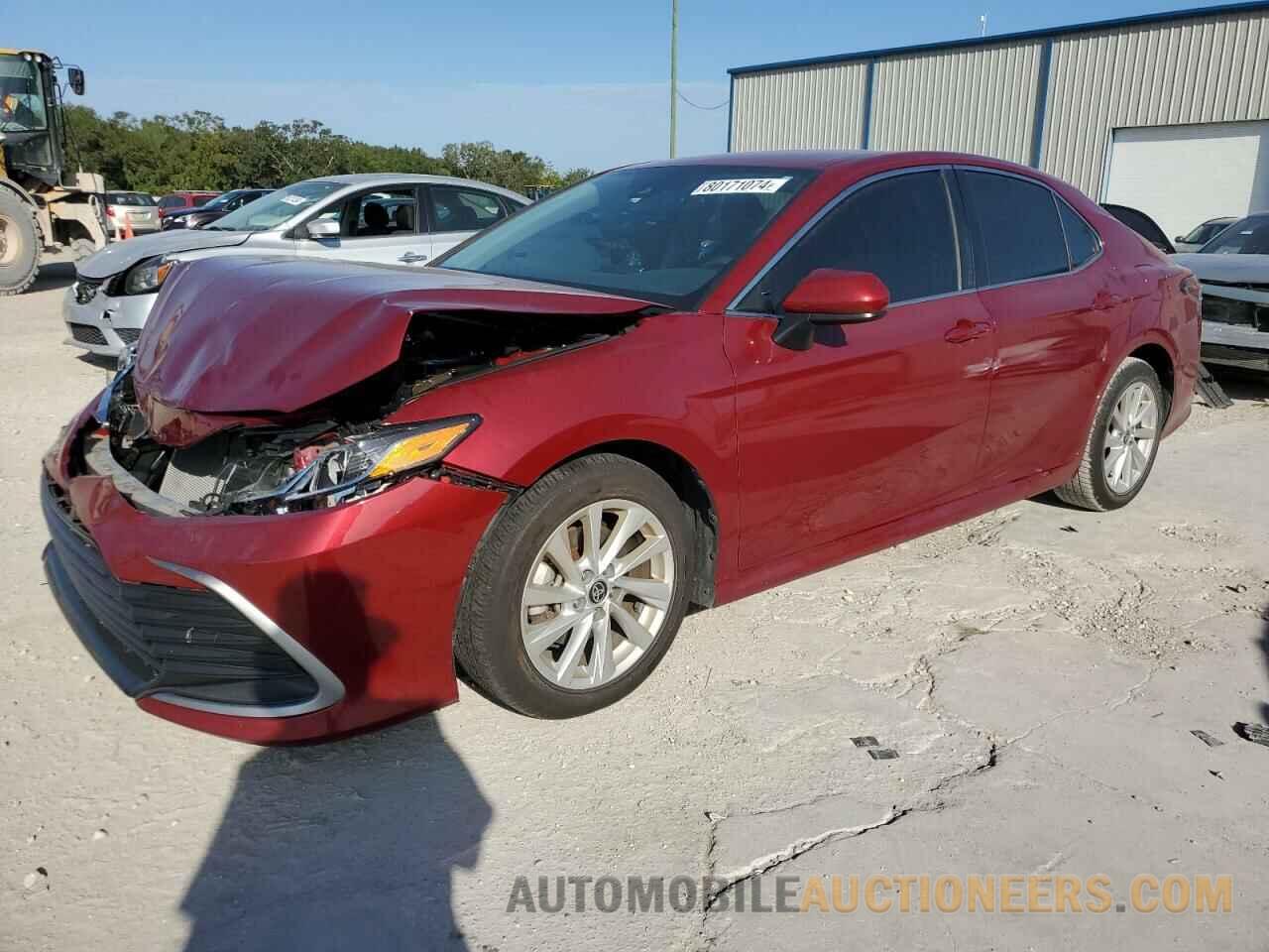 4T1C11AK7MU451873 TOYOTA CAMRY 2021