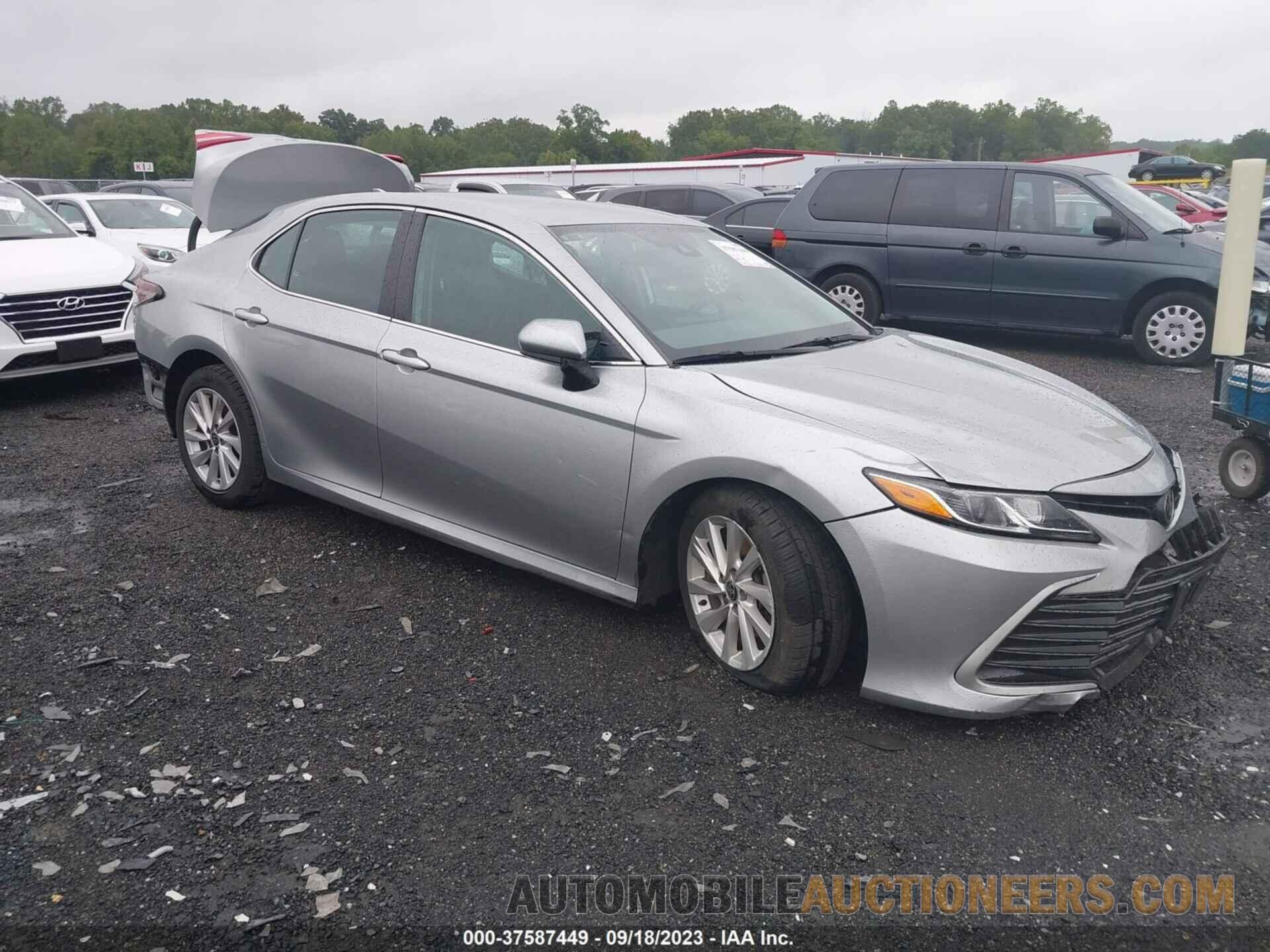 4T1C11AK7MU462193 TOYOTA CAMRY 2021