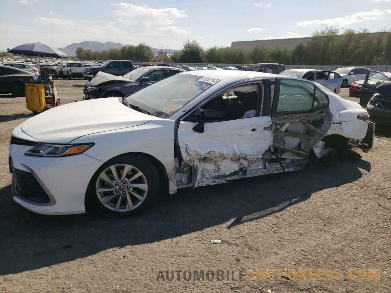 4T1C11AK7NU663822 TOYOTA CAMRY 2022