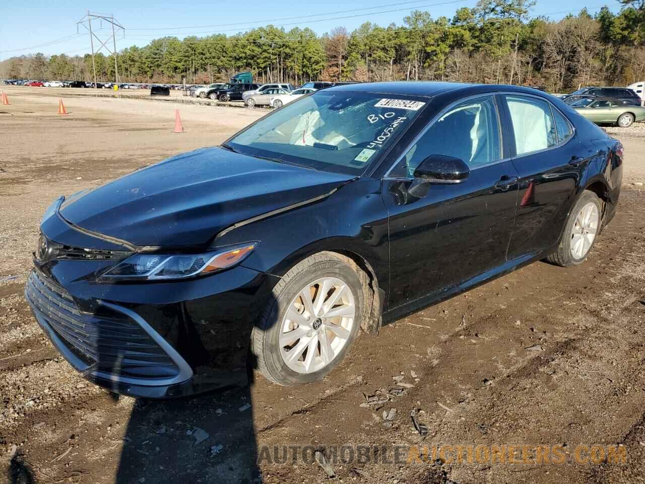 4T1C11AK7NU690552 TOYOTA CAMRY 2022