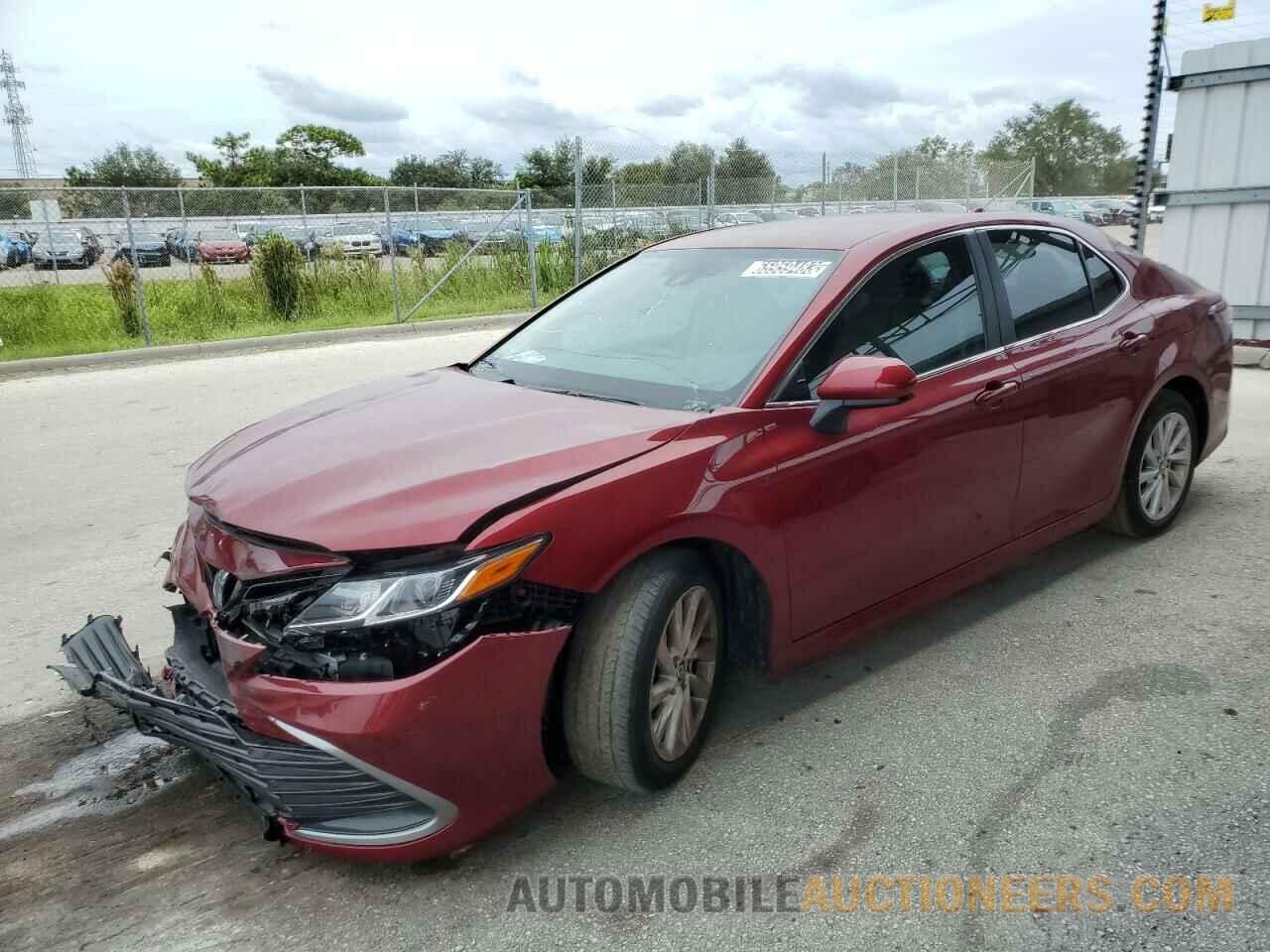 4T1C11AK7NU695265 TOYOTA CAMRY 2022