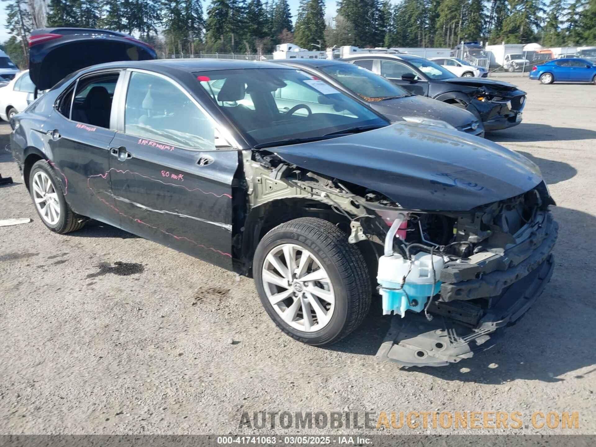 4T1C11AK7NU695976 TOYOTA CAMRY 2022