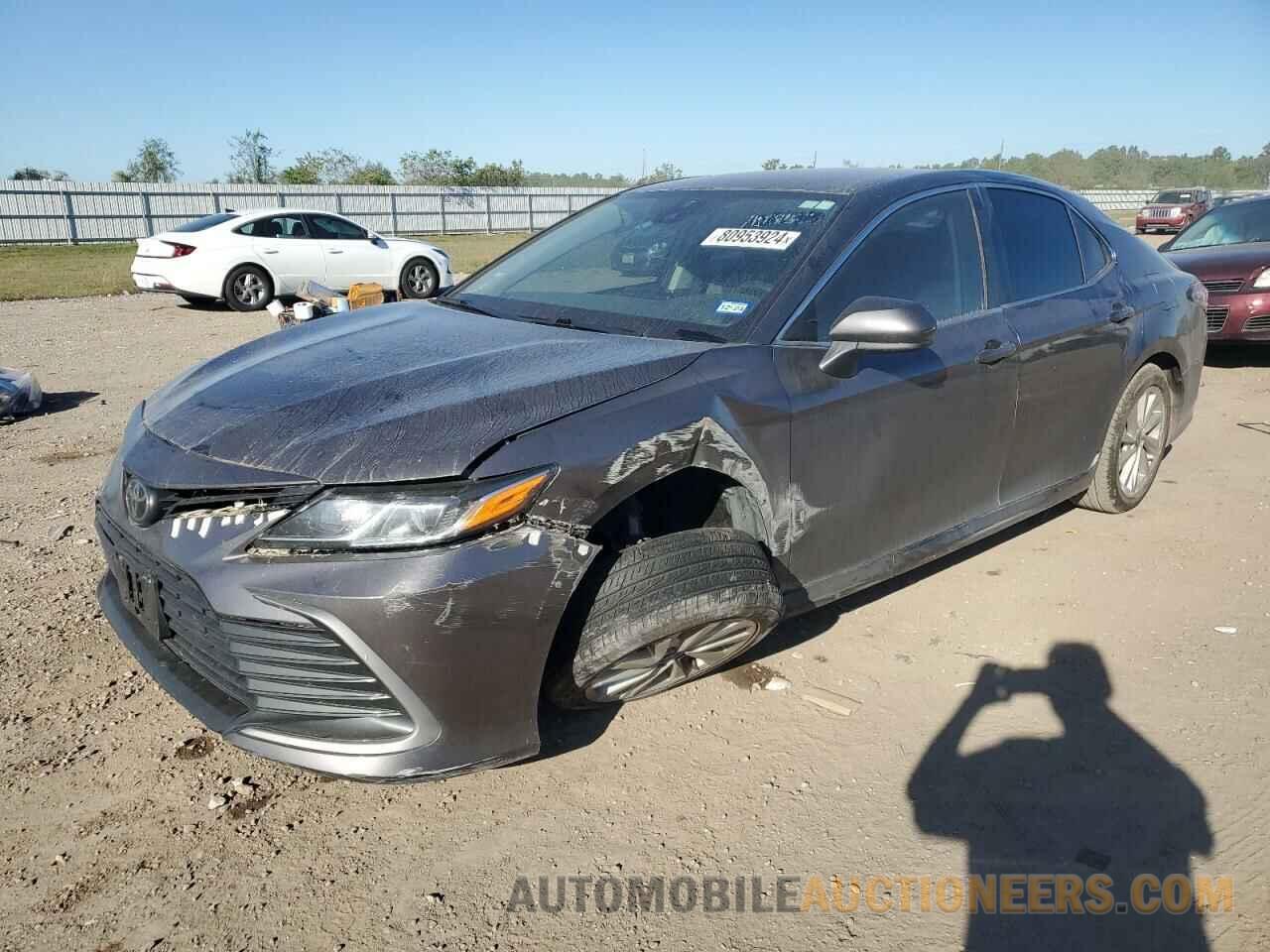 4T1C11AK7PU114091 TOYOTA CAMRY 2023