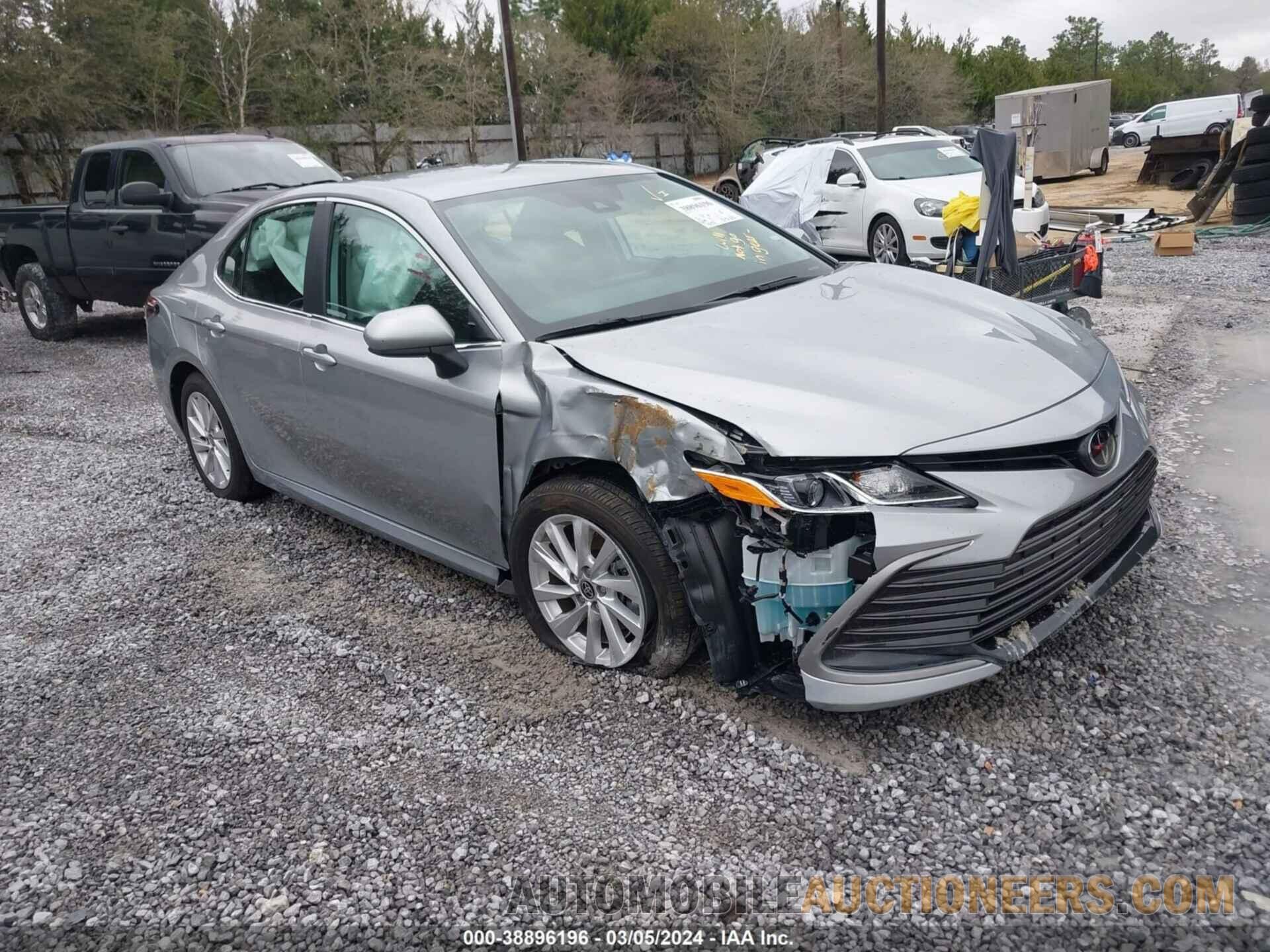 4T1C11AK7RU201525 TOYOTA CAMRY 2024