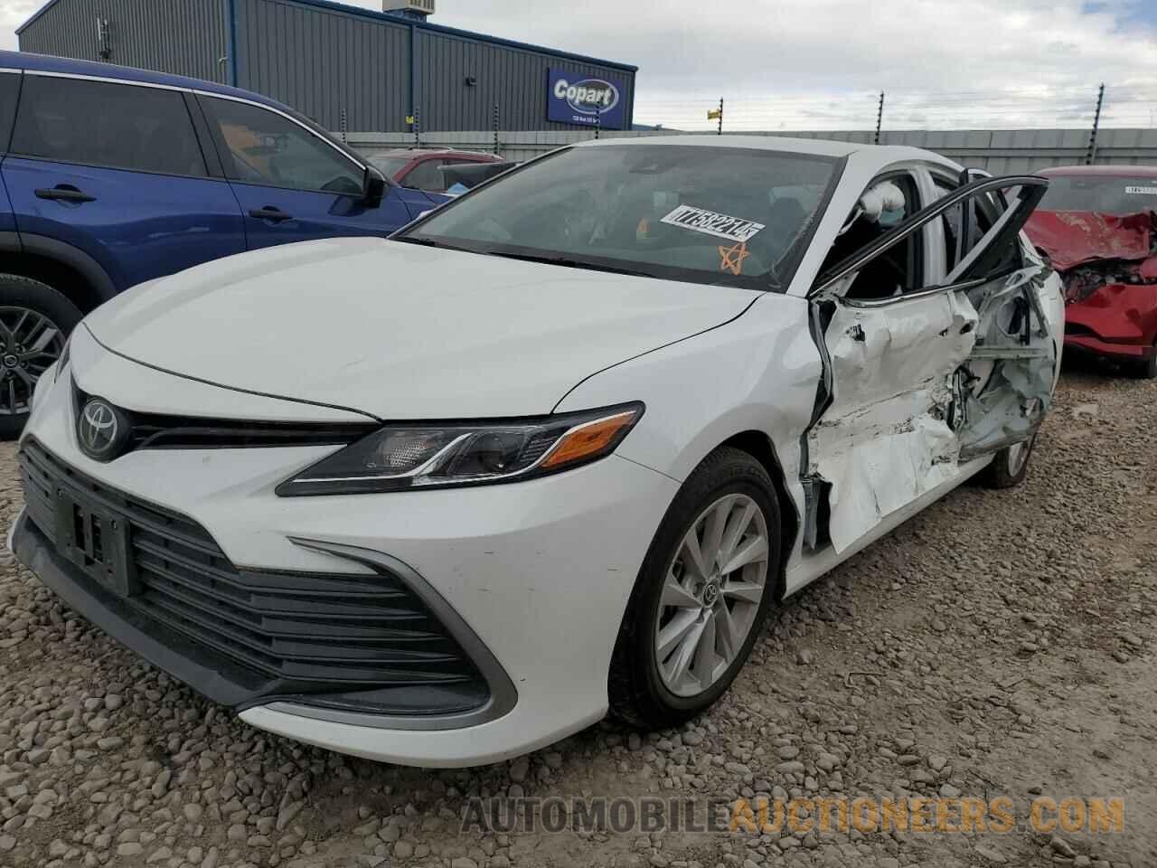 4T1C11AK7RU898758 TOYOTA CAMRY 2024