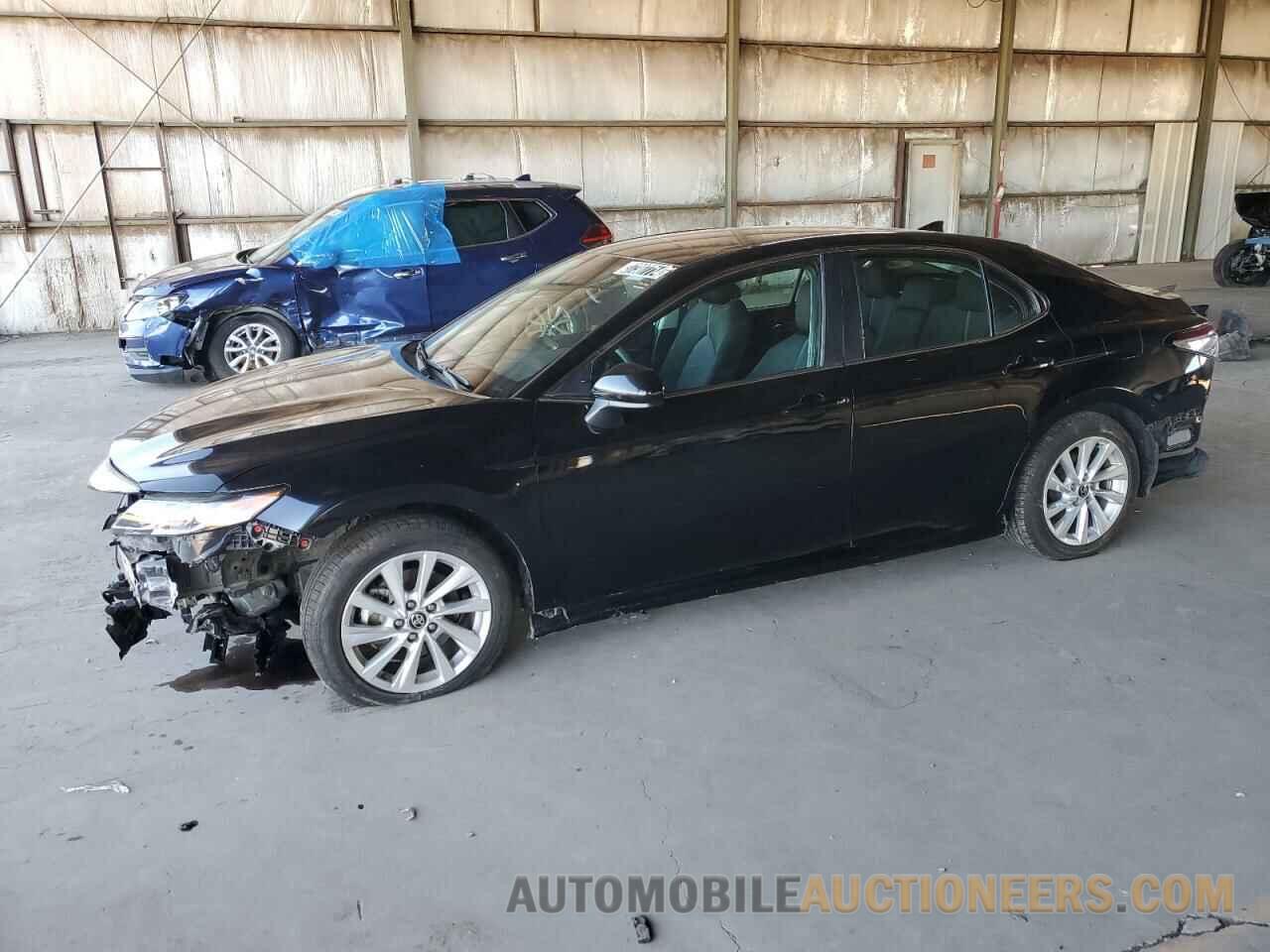 4T1C11AK8MU416999 TOYOTA CAMRY 2021