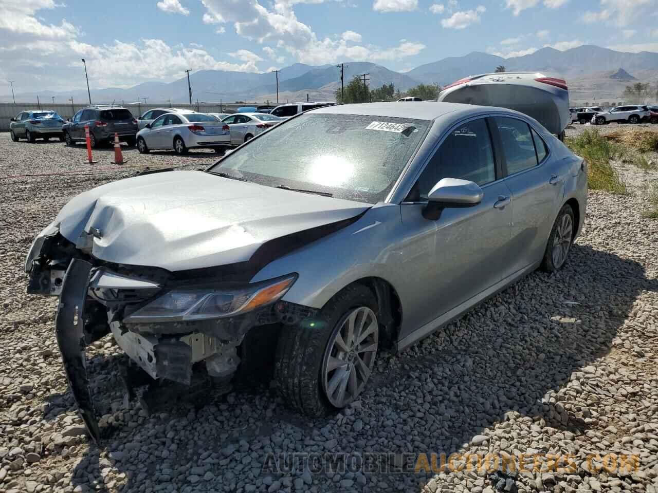 4T1C11AK8MU427775 TOYOTA CAMRY 2021