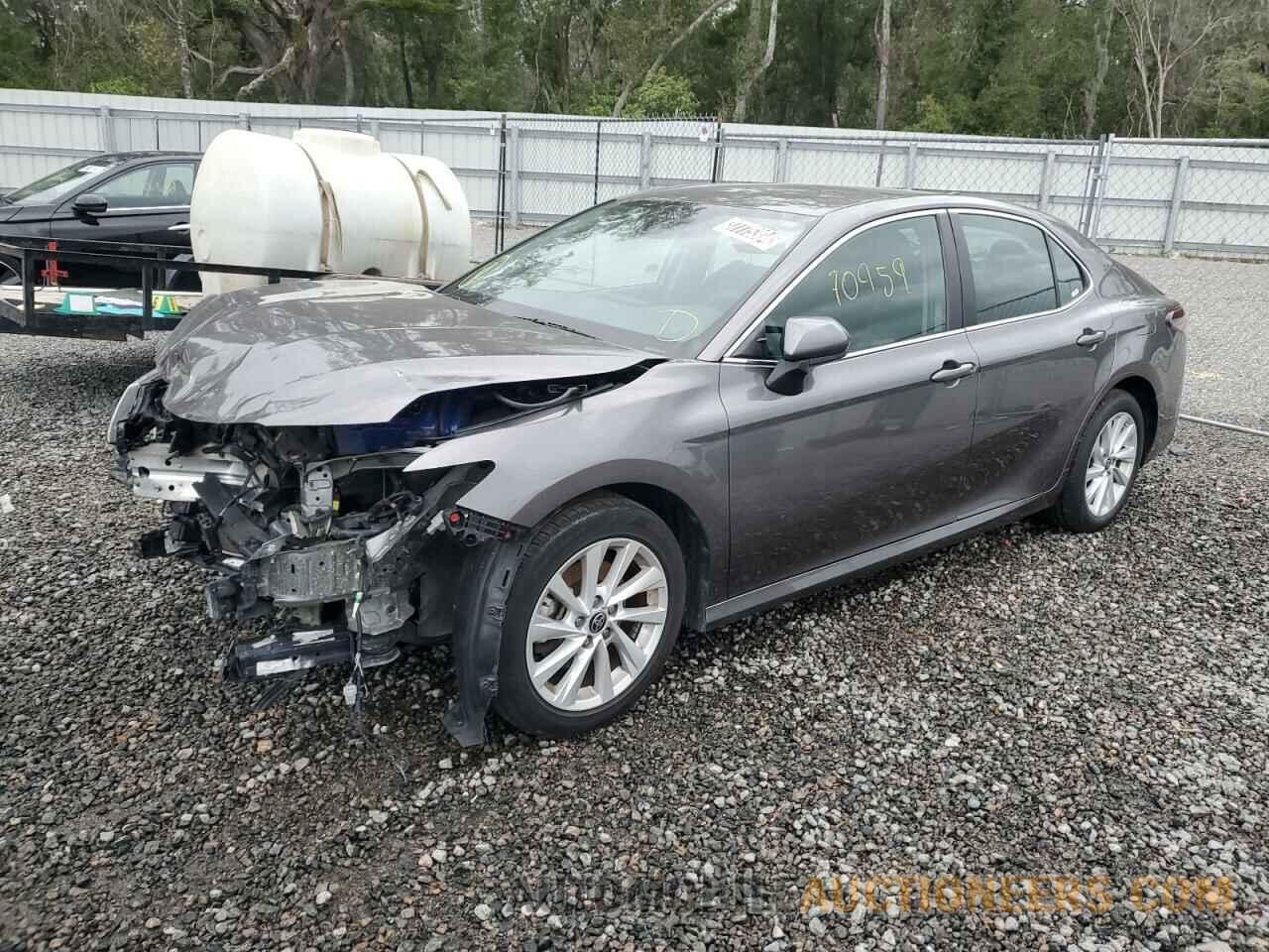 4T1C11AK8MU427873 TOYOTA CAMRY 2021