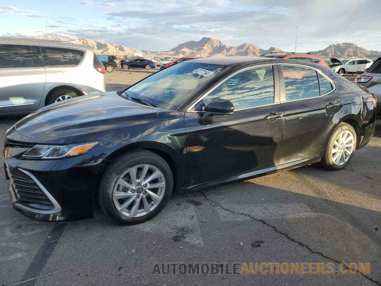 4T1C11AK8MU431955 TOYOTA CAMRY 2021