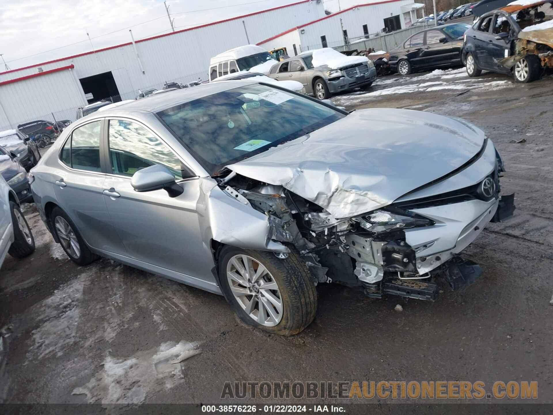 4T1C11AK8MU448187 TOYOTA CAMRY 2021