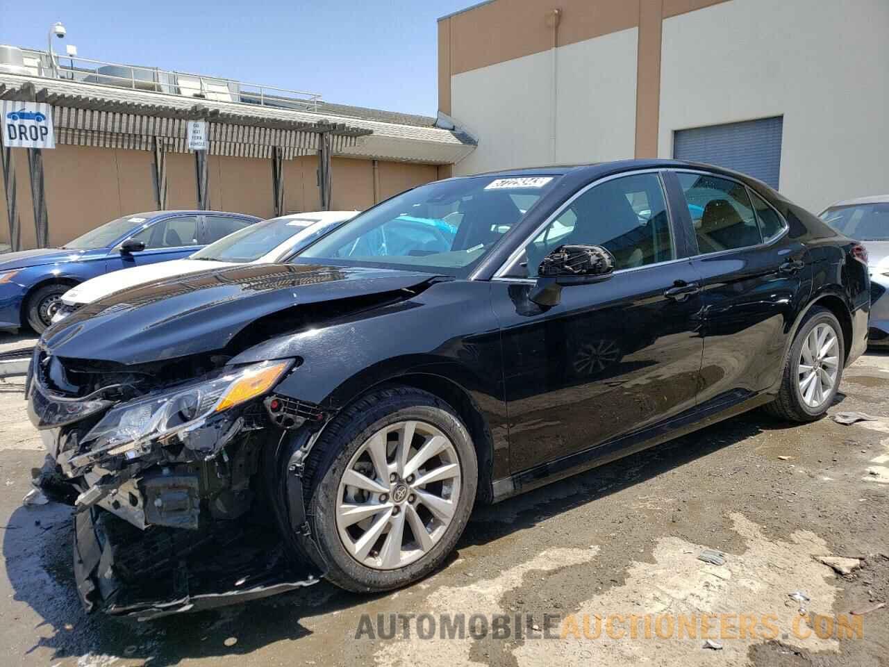 4T1C11AK8MU471517 TOYOTA CAMRY 2021