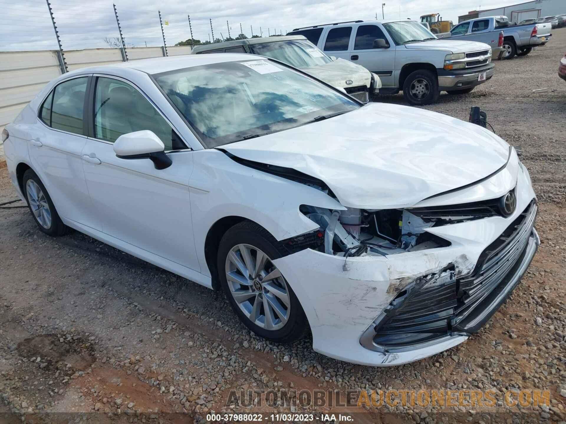 4T1C11AK8MU478032 TOYOTA CAMRY 2021