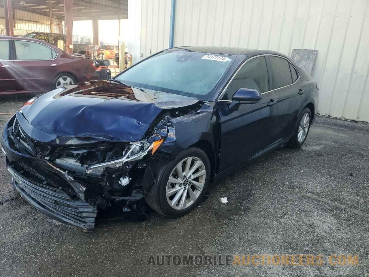 4T1C11AK8MU479584 TOYOTA CAMRY 2021