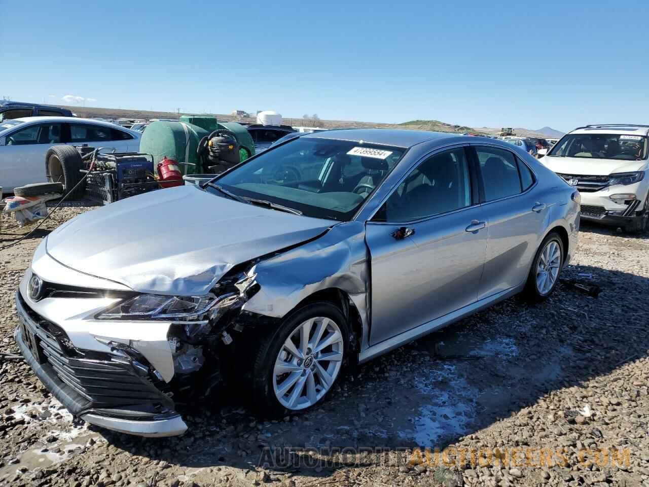 4T1C11AK8MU513099 TOYOTA CAMRY 2021