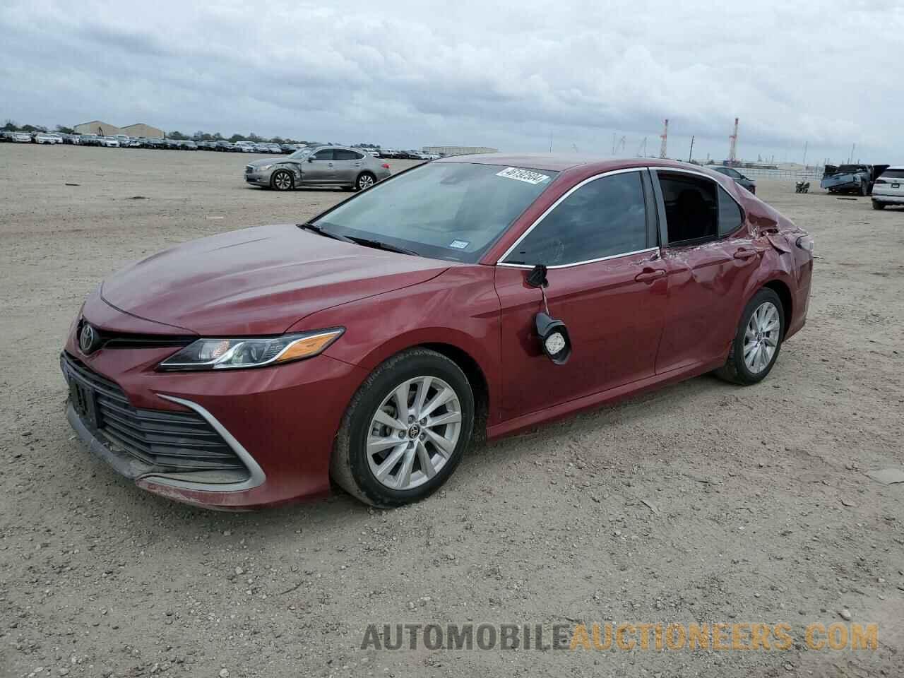 4T1C11AK8MU514236 TOYOTA CAMRY 2021