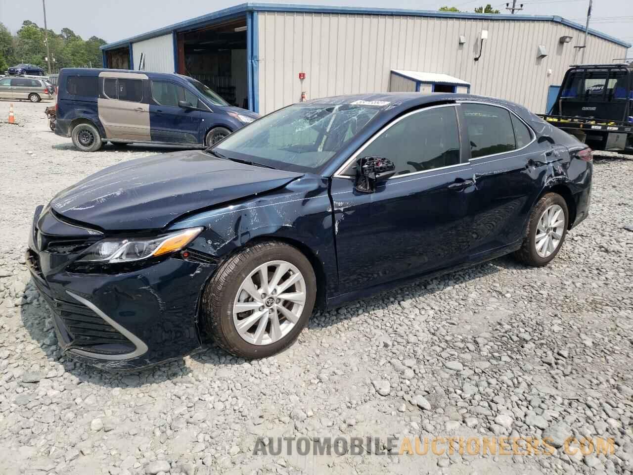 4T1C11AK8MU542425 TOYOTA CAMRY 2021