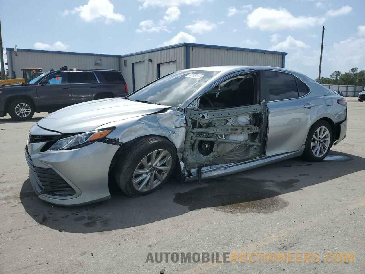 4T1C11AK8MU559239 TOYOTA CAMRY 2021